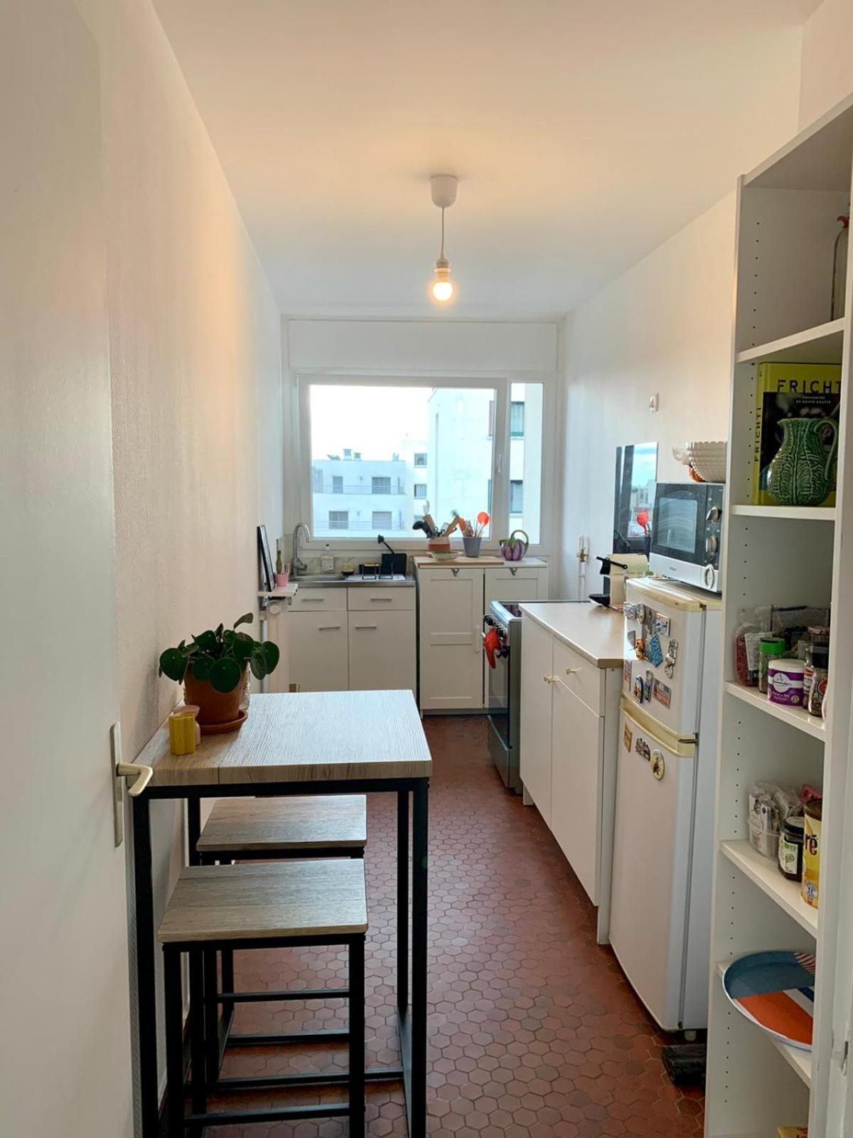 Chambre Tout Confort, Spacieuse, Calme Et Lumineuse Avec Balcon Homestay Paris