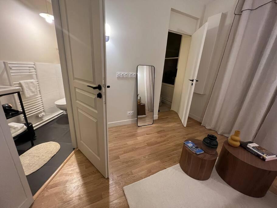 Marais - Unique Duplex Decorated With Taste Appartement