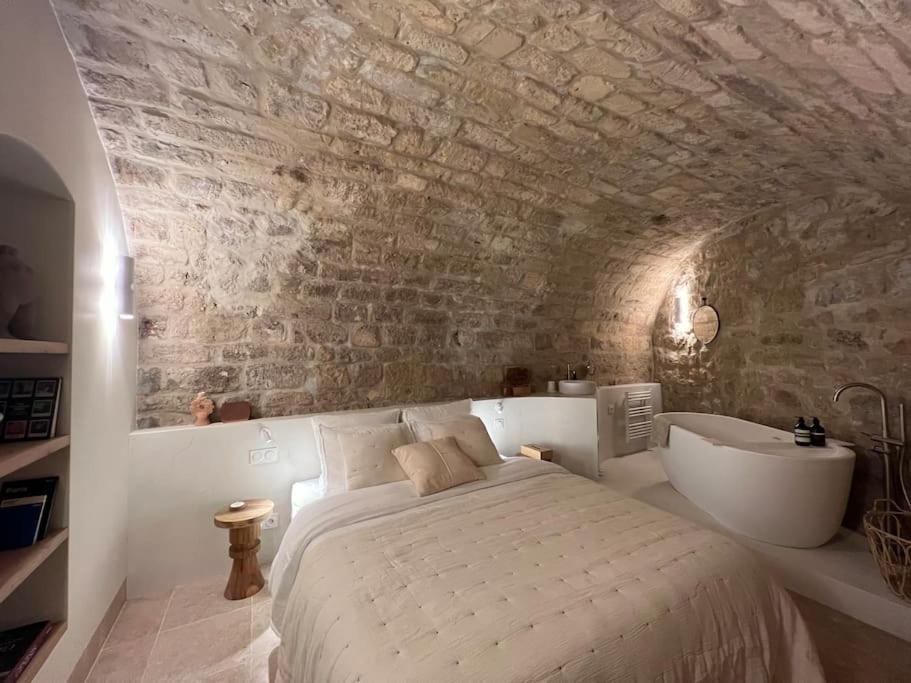 Marais - Unique Duplex Decorated With Taste Paris