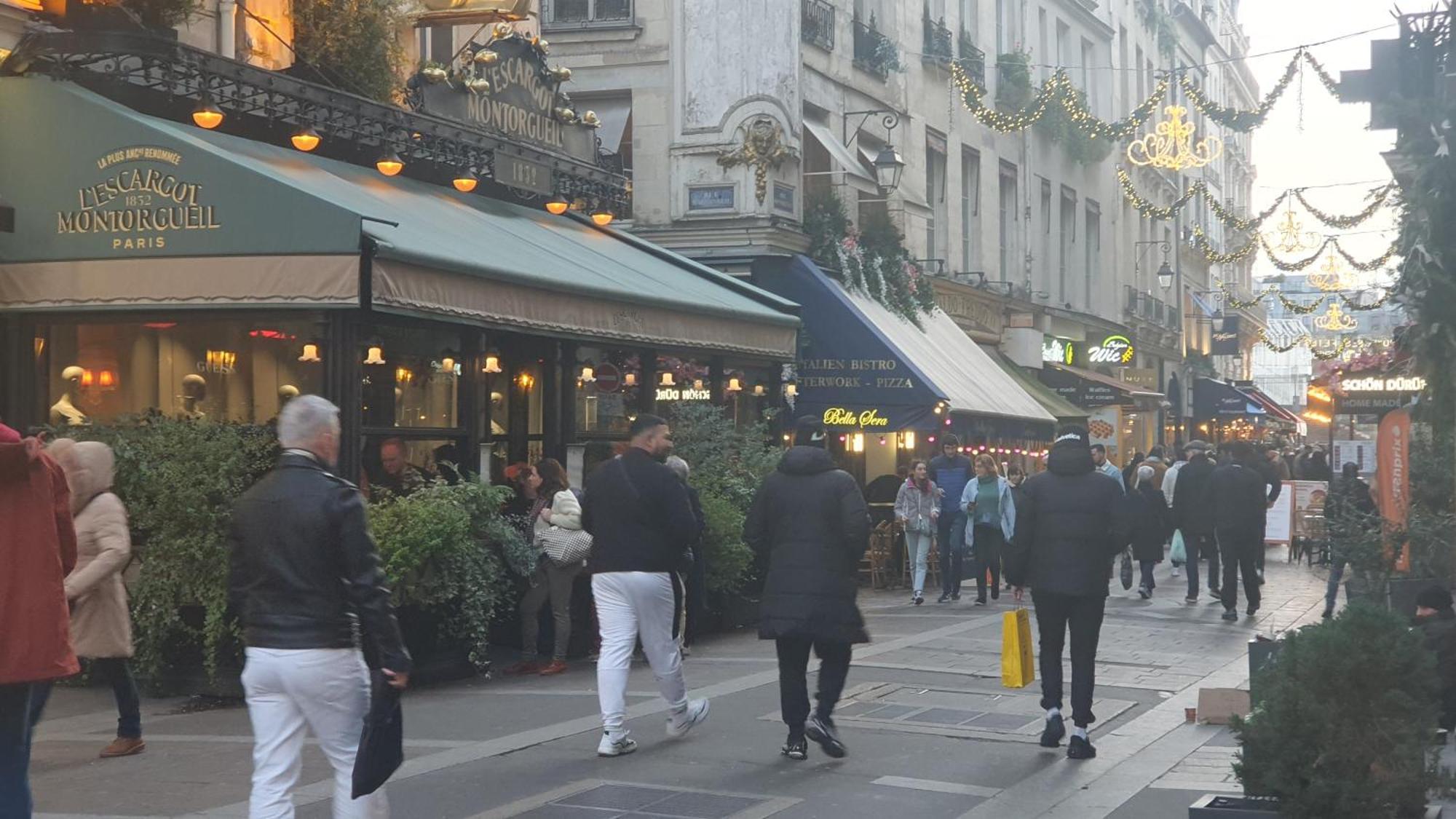 Stuning Place ,gare Montparnasse ,center ,front Of Metro Séjour chez l'habitant Paris