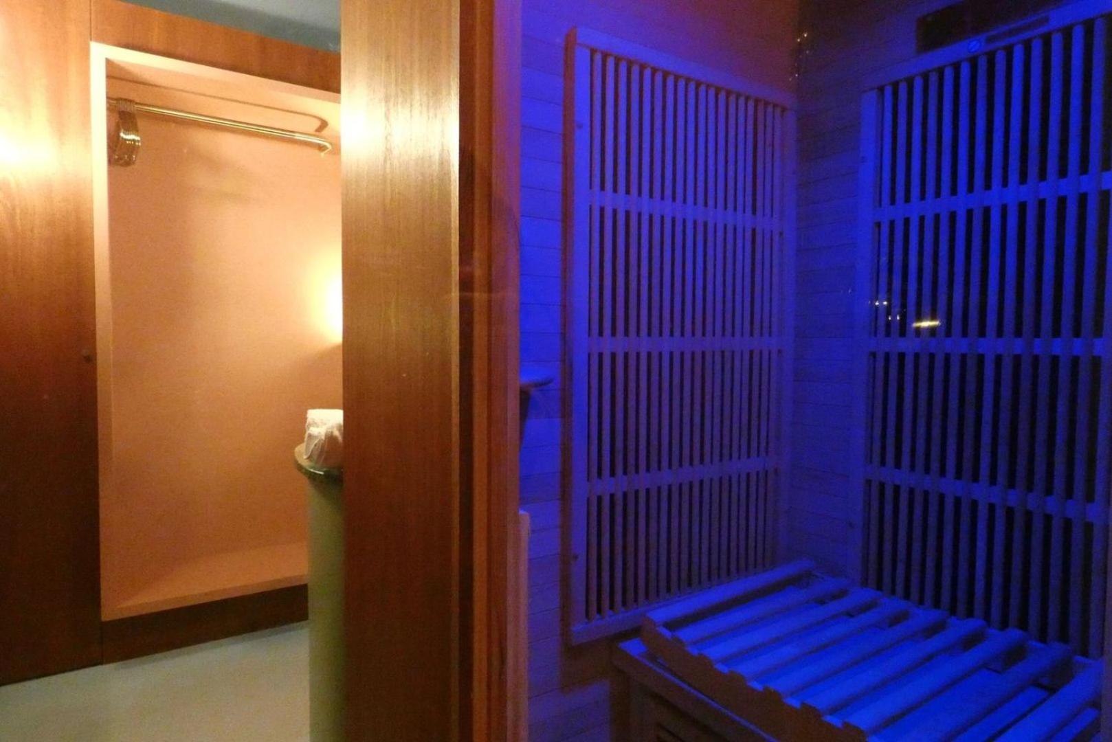 Le Neptune - Splendide - Sauna - Saint-germain Paris