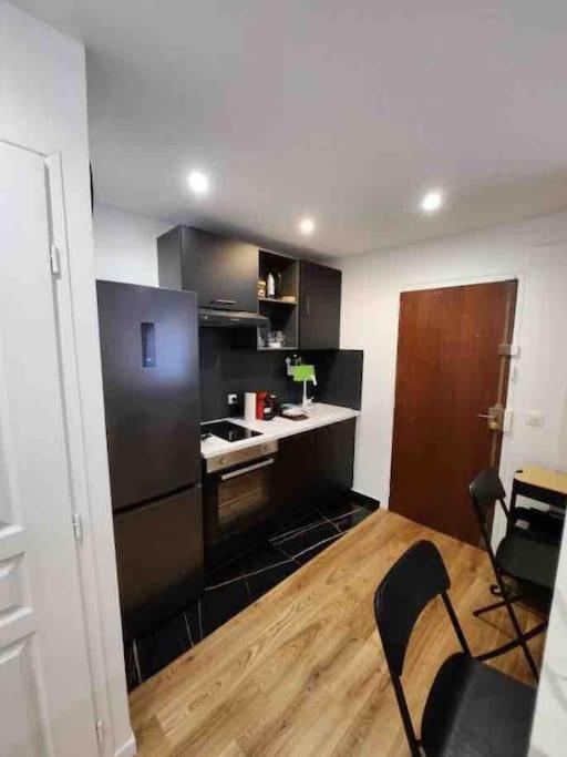 Apartment Superbe A 8 Minutes De La Nation. Paris