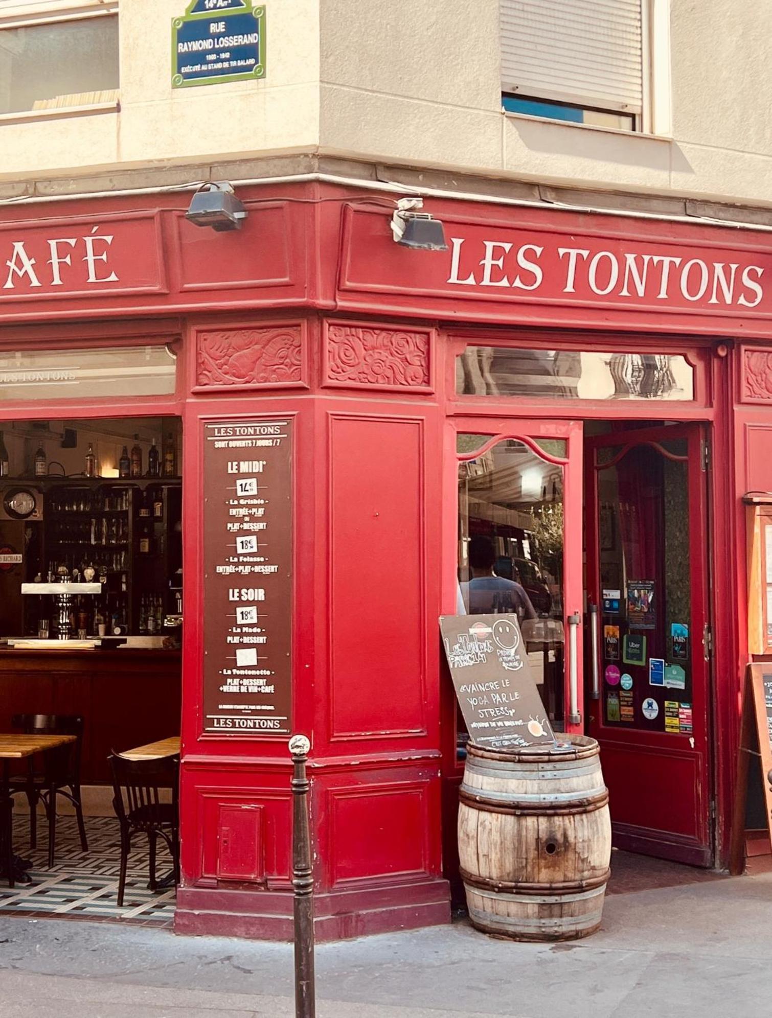 Chic Quartier Montparnasse Paris