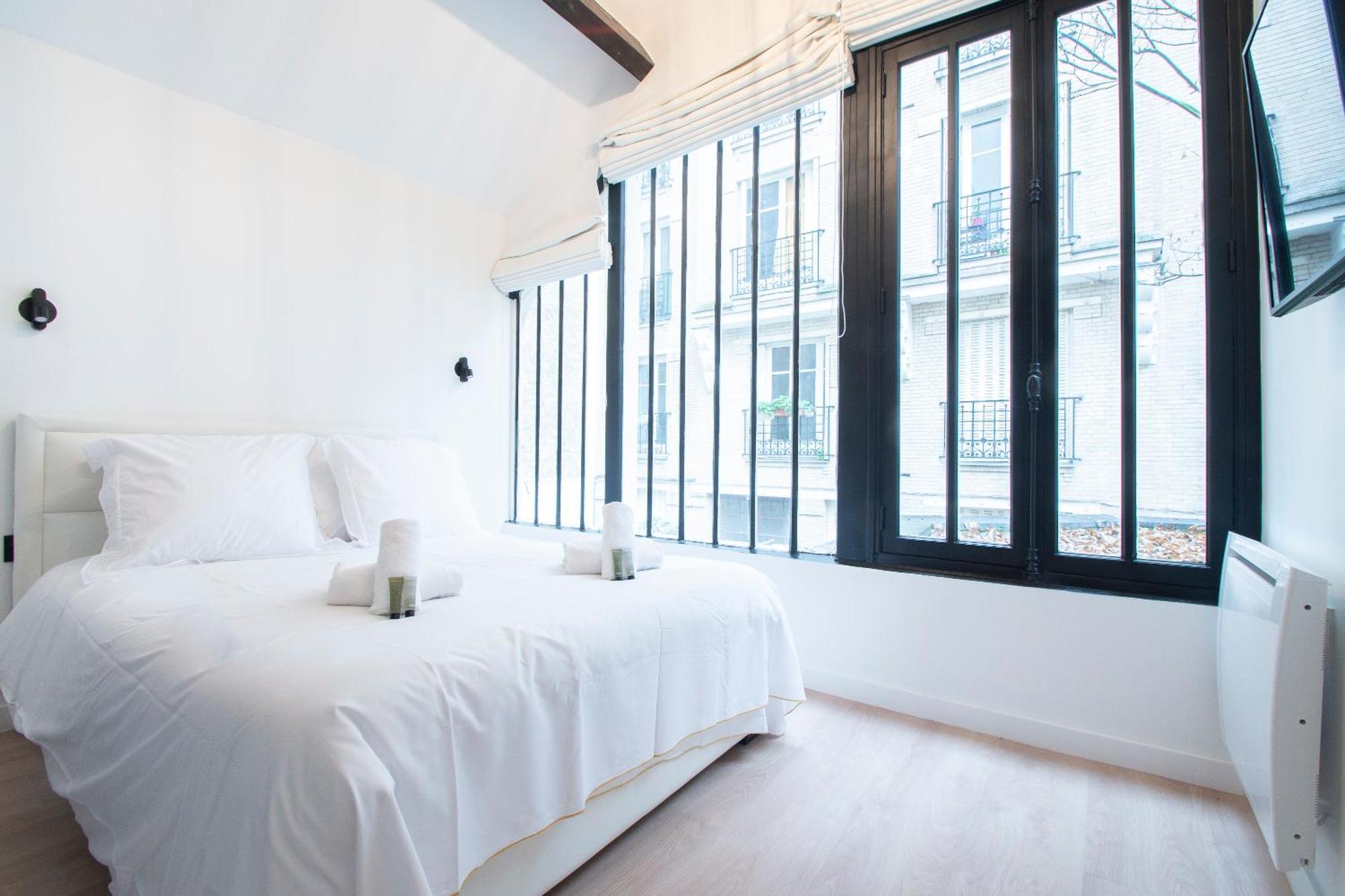 Apartment In - Eiffel Tower Area