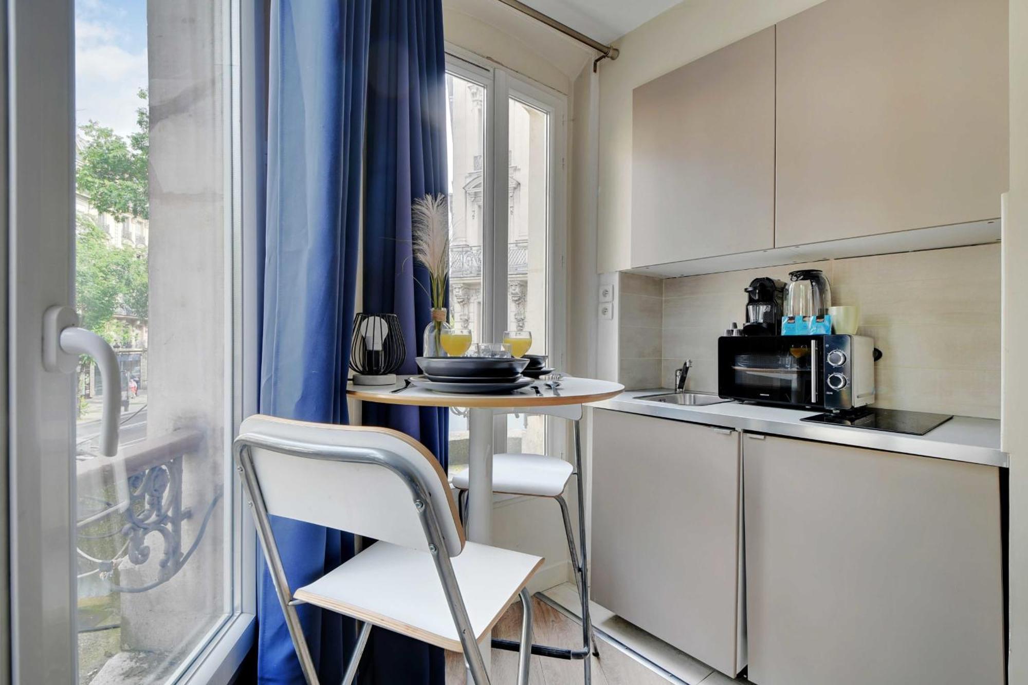Apartment Charming Studio Boulevard Magenta