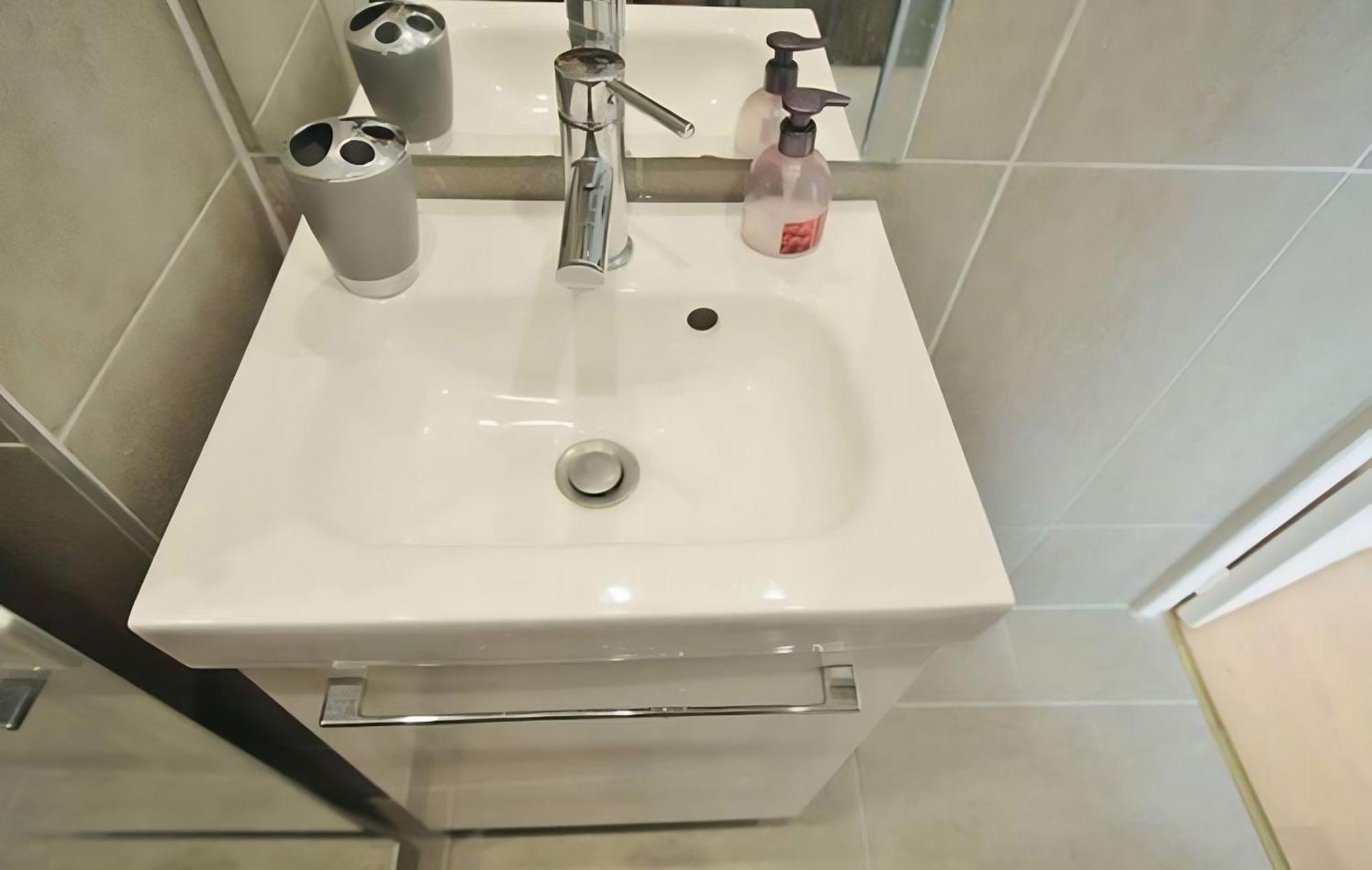 Studio Avec Terrasse Agreable, Metro Paris20
