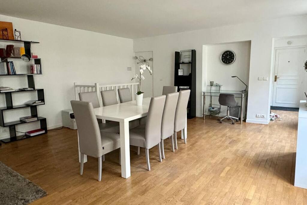 Au Coeur Du Touristique Apartment