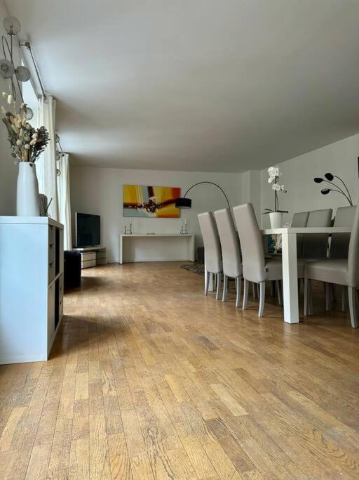 Au Coeur Du Touristique Apartment *