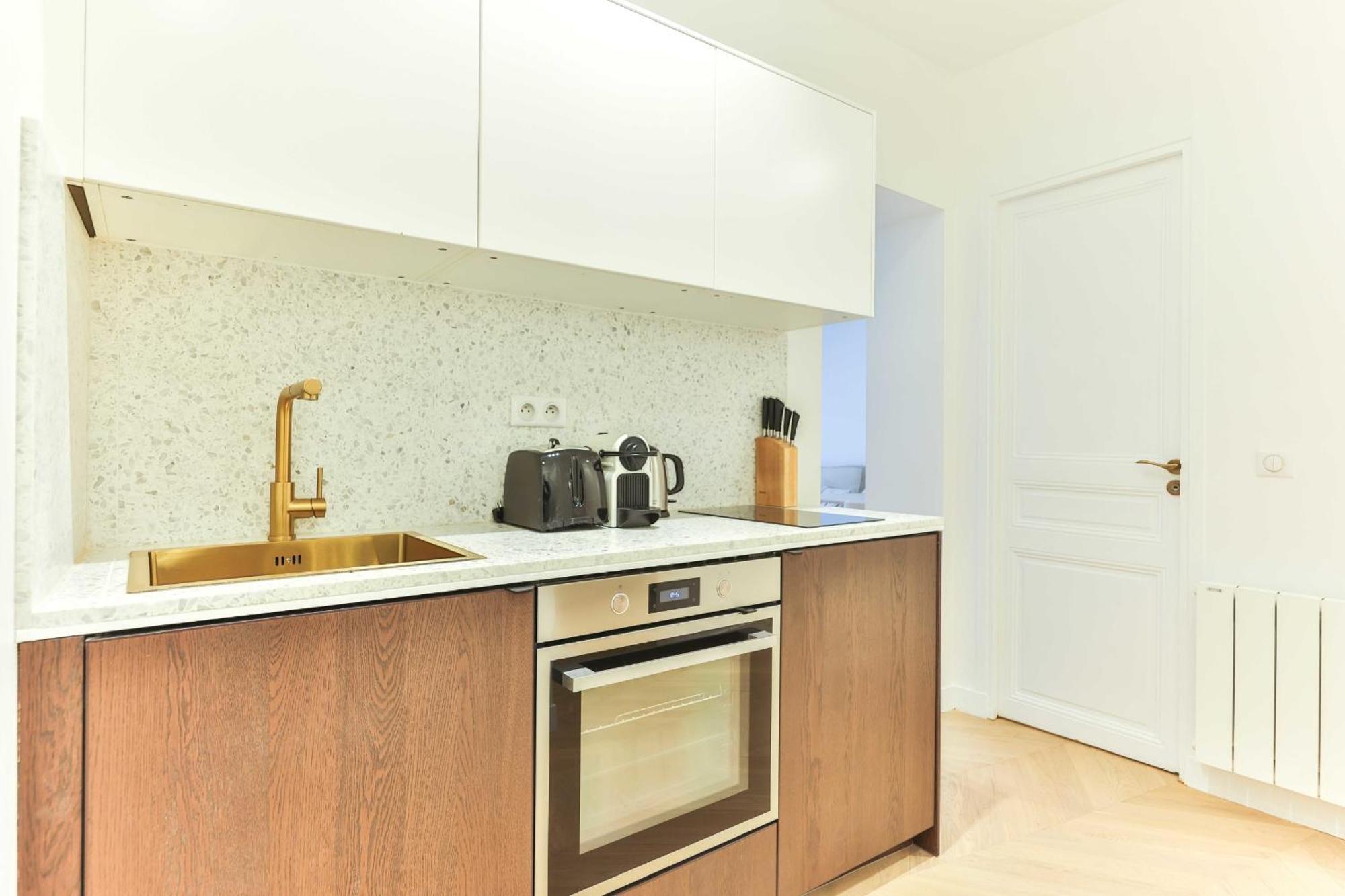 Apartment Charming 2br - 6p - Eiffel Tower Paris