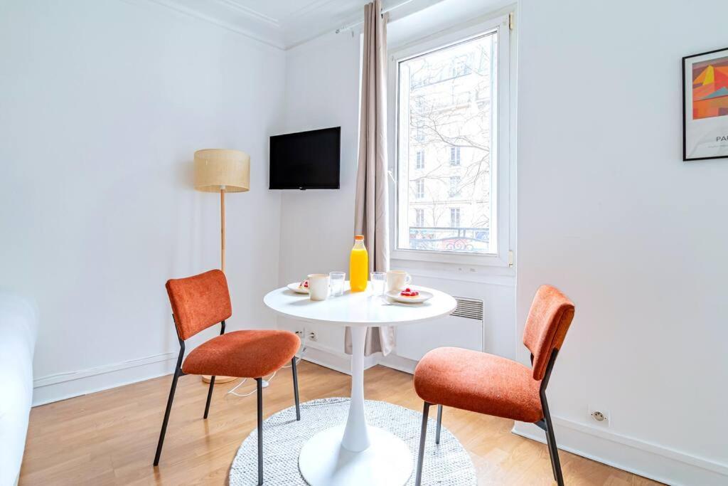 Avenue Philippe Auguste Apartment *