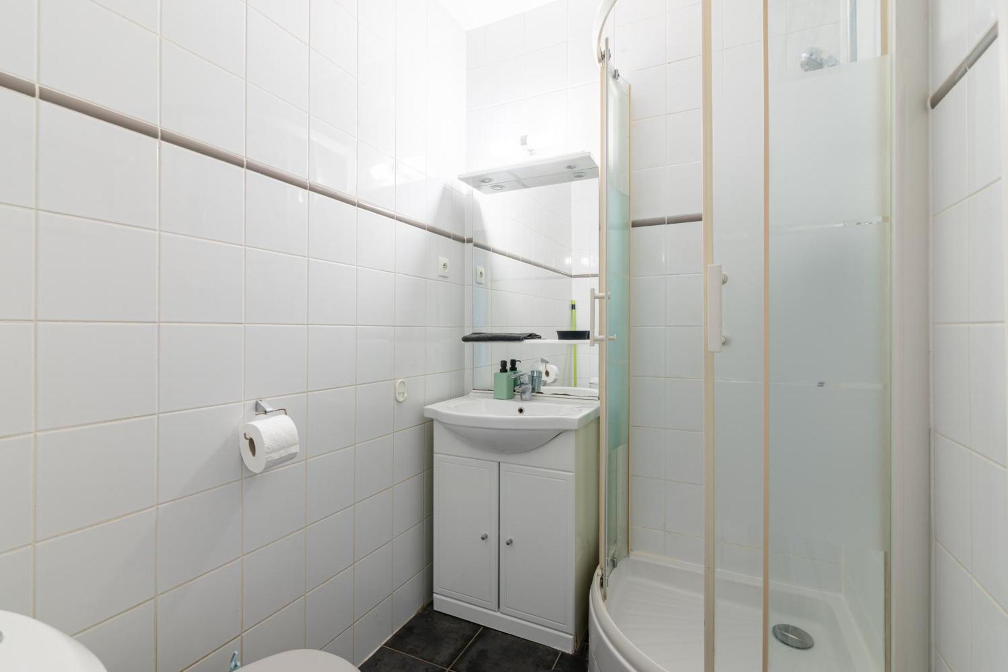 Luxurious 2 Bedroom Tour Eiffel Bourdonnais Free Netflix Apartment