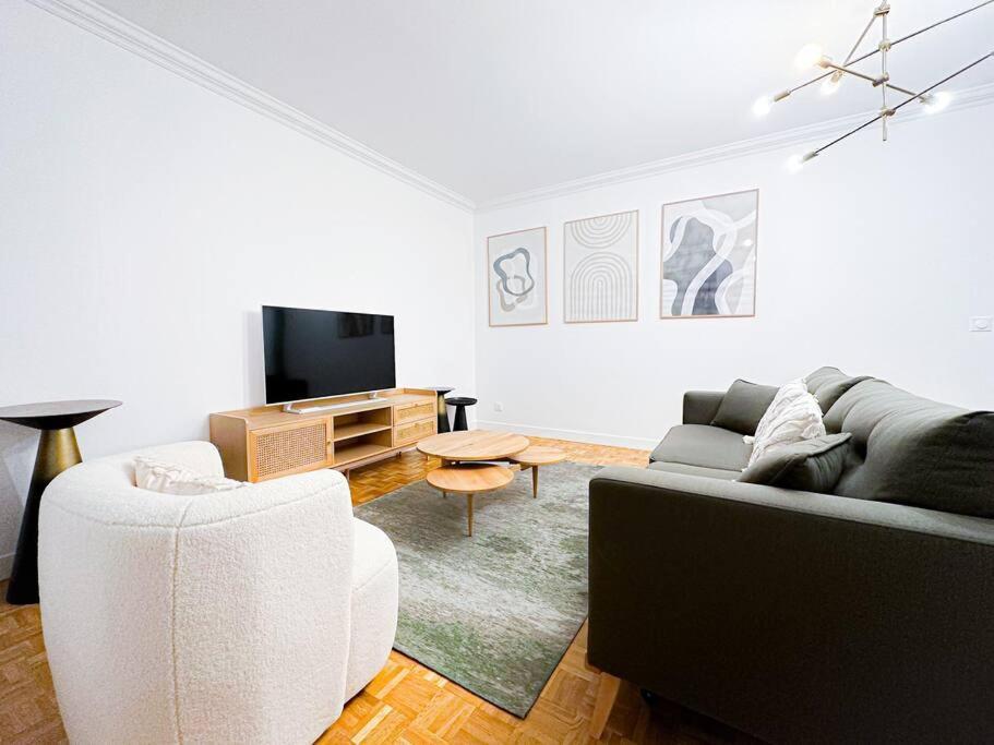 6pers-balcony-paris 12-hopital Trousseau Apartment *