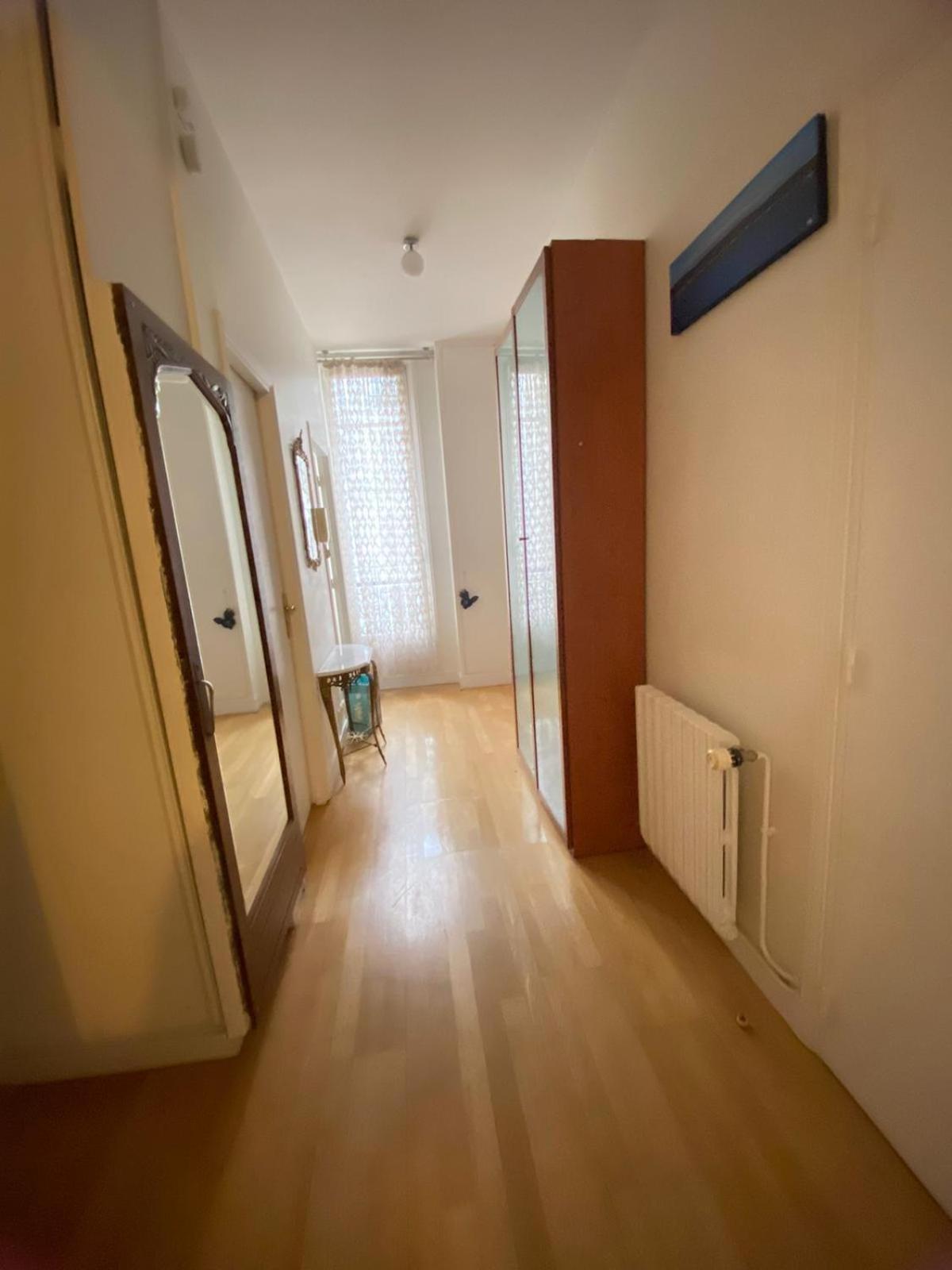Apartment Haussmannien Moderne 2 Pieces Quartier Europe Du 8eme