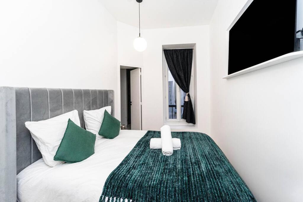 Notre-dame Apartment