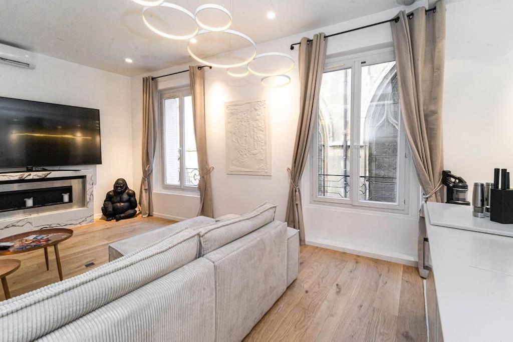 Notre-dame Apartment
