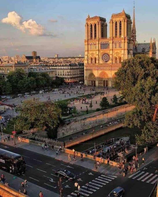 Apartment Notre-dame Paris