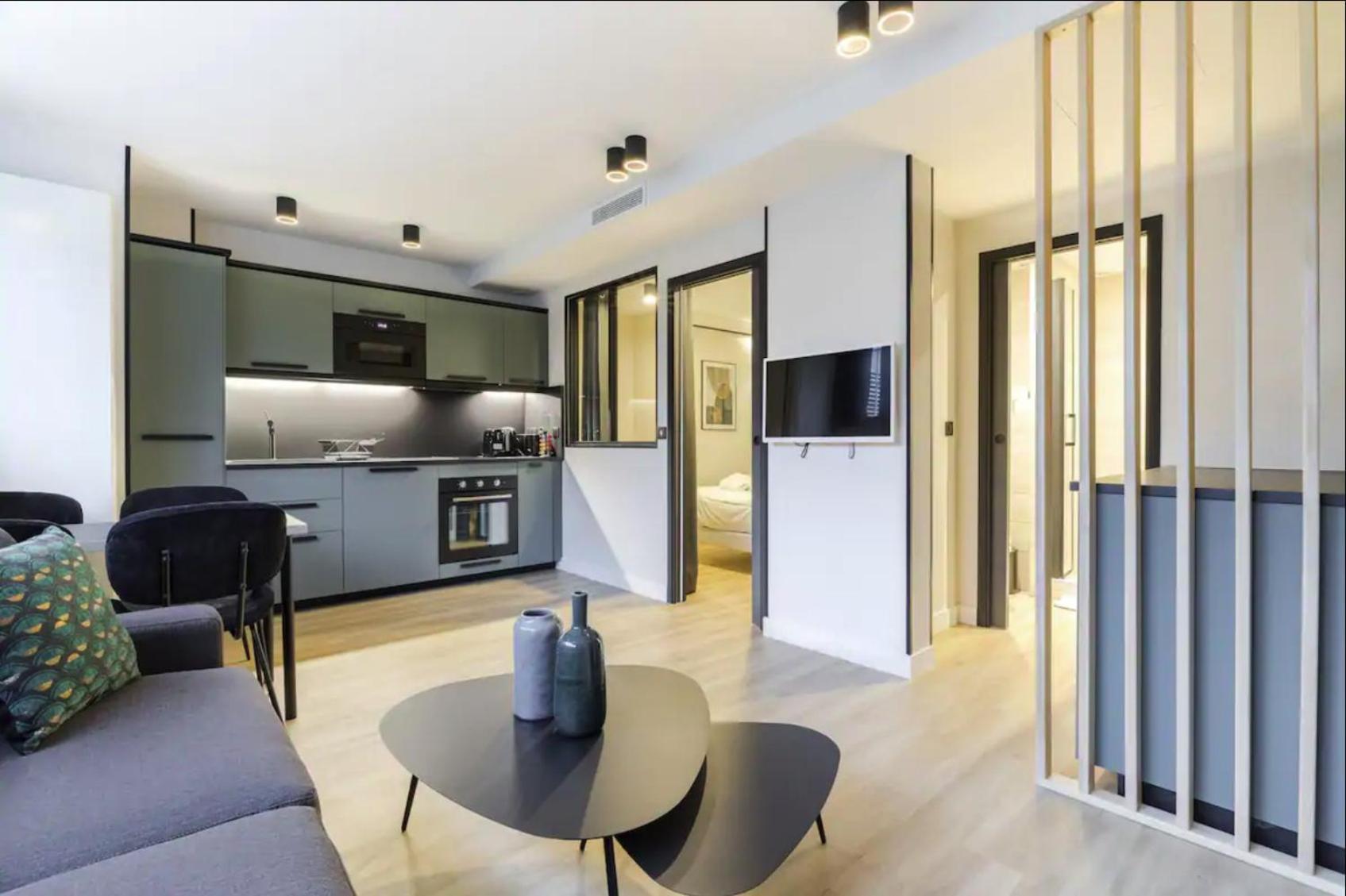 Hsh Parmentier-couronnes Ii Design 4p-1br Appartement