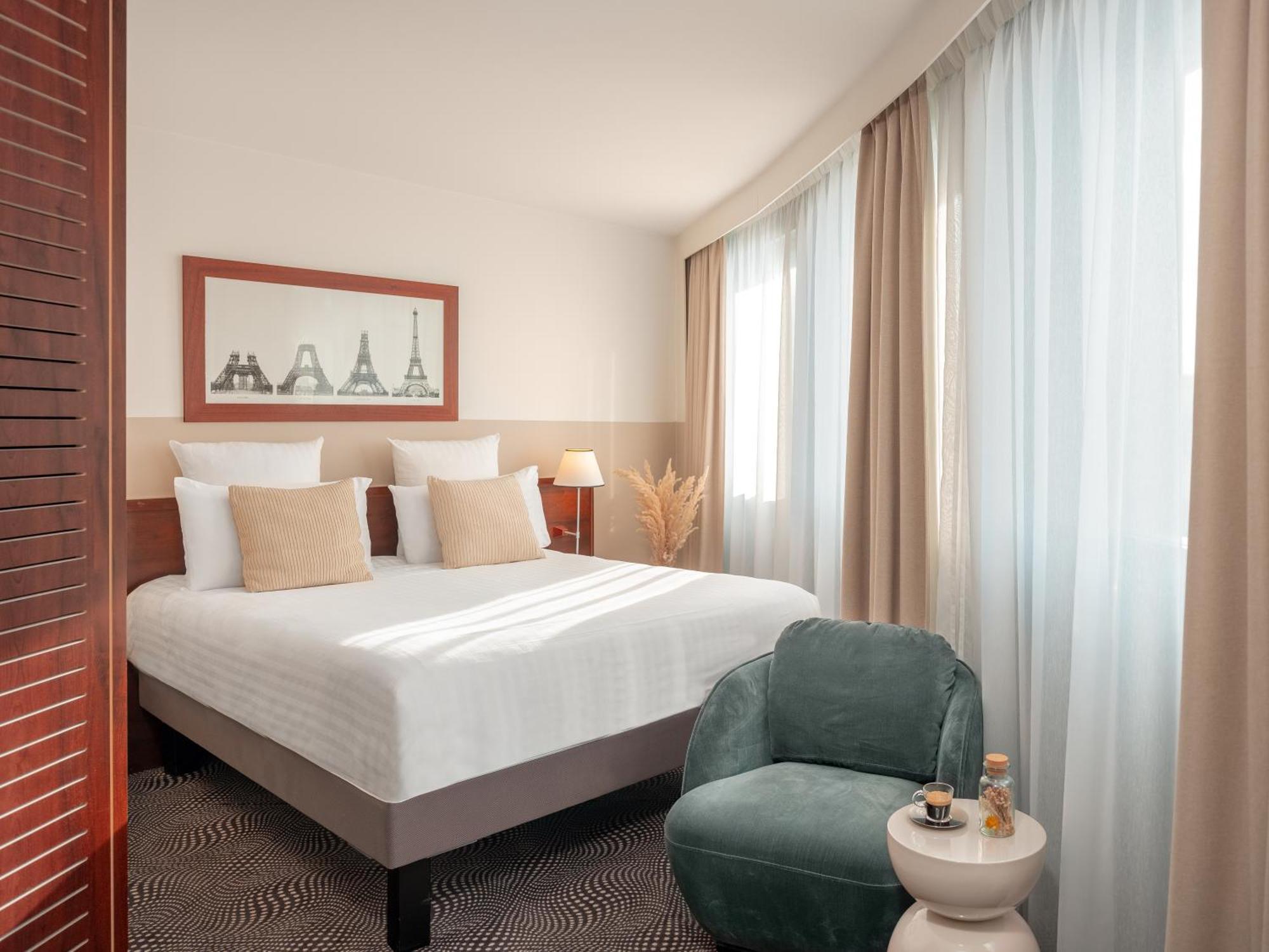 Mercure Gare Montparnasse Tgv Hotel 4*