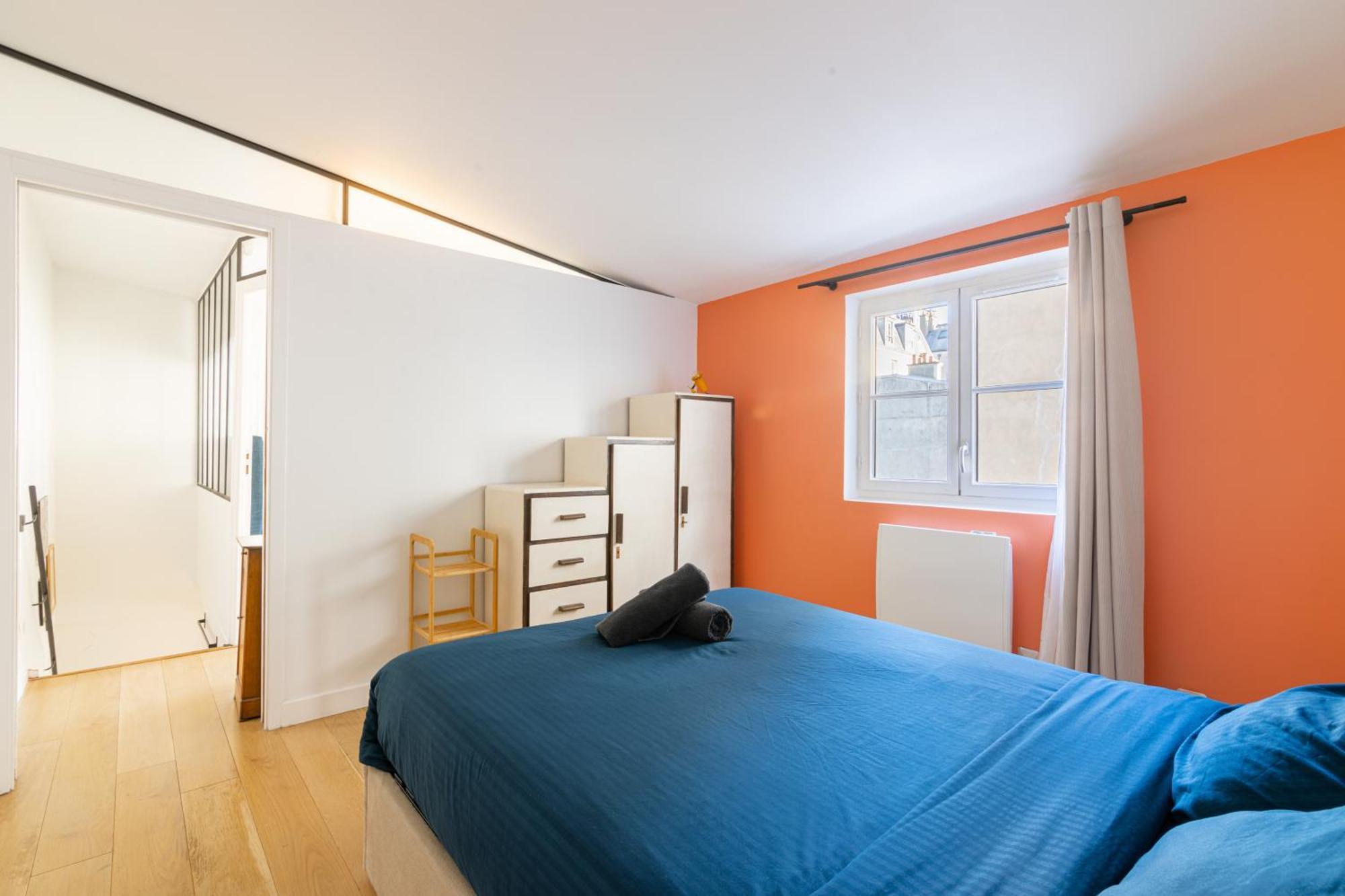 Luxurious 2 Bedroom Canal Saint Martin Saint Lazare