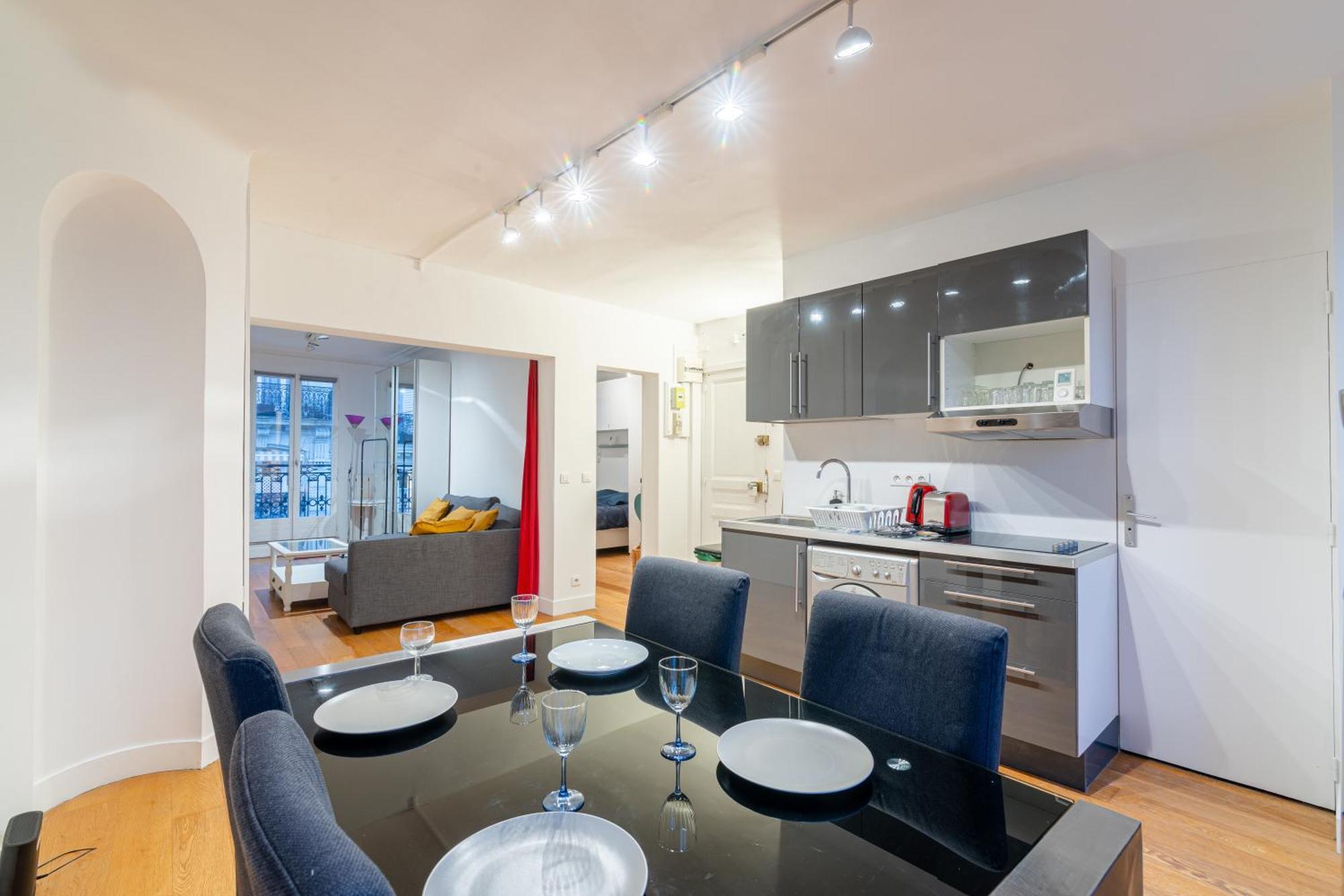 Luxurious 1 Bedroom Tour Eiffel Saint Dominique Free Netflix * Paris