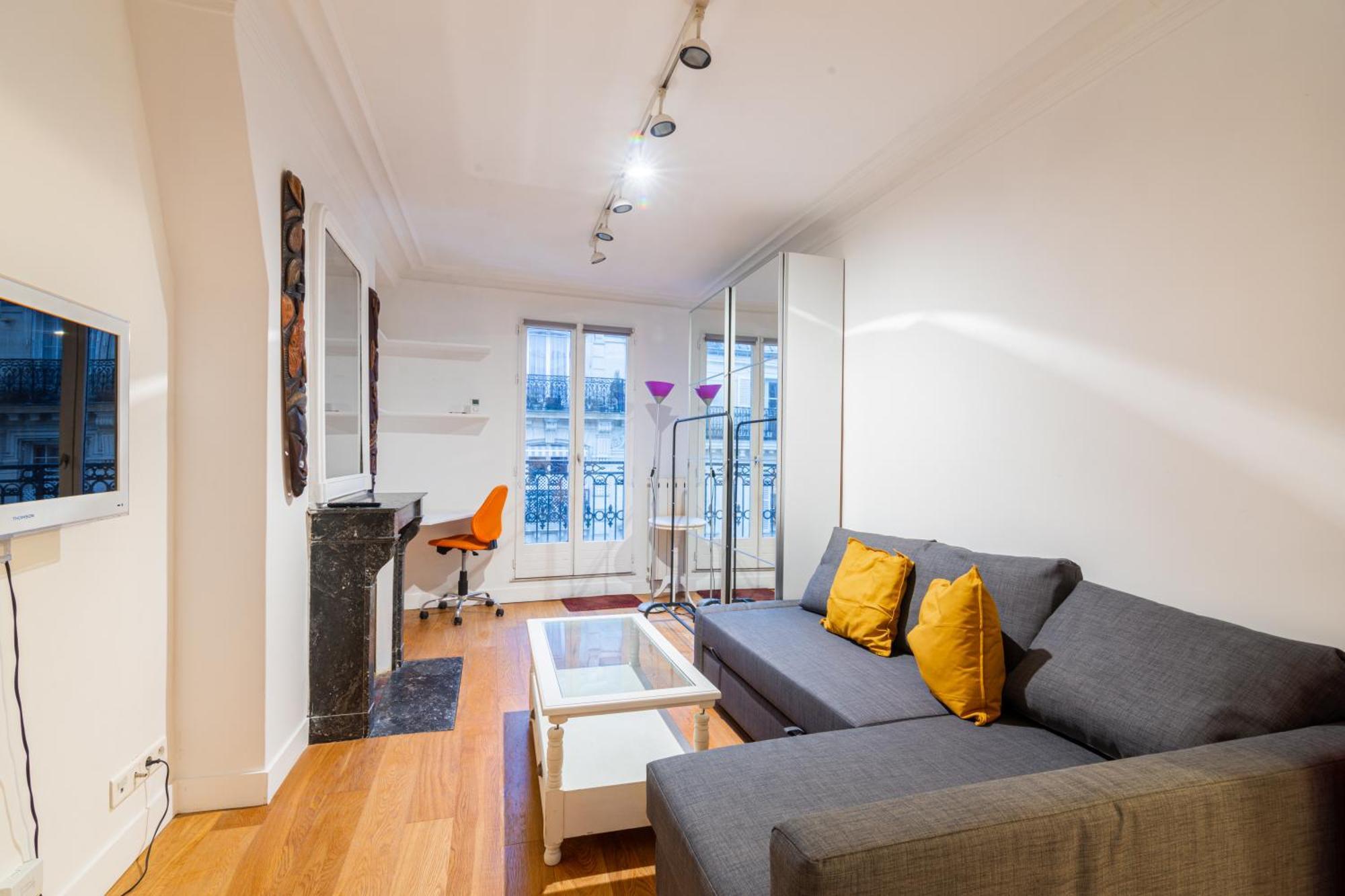 Luxurious 1 Bedroom Tour Eiffel Saint Dominique Free Netflix Apartment Paris