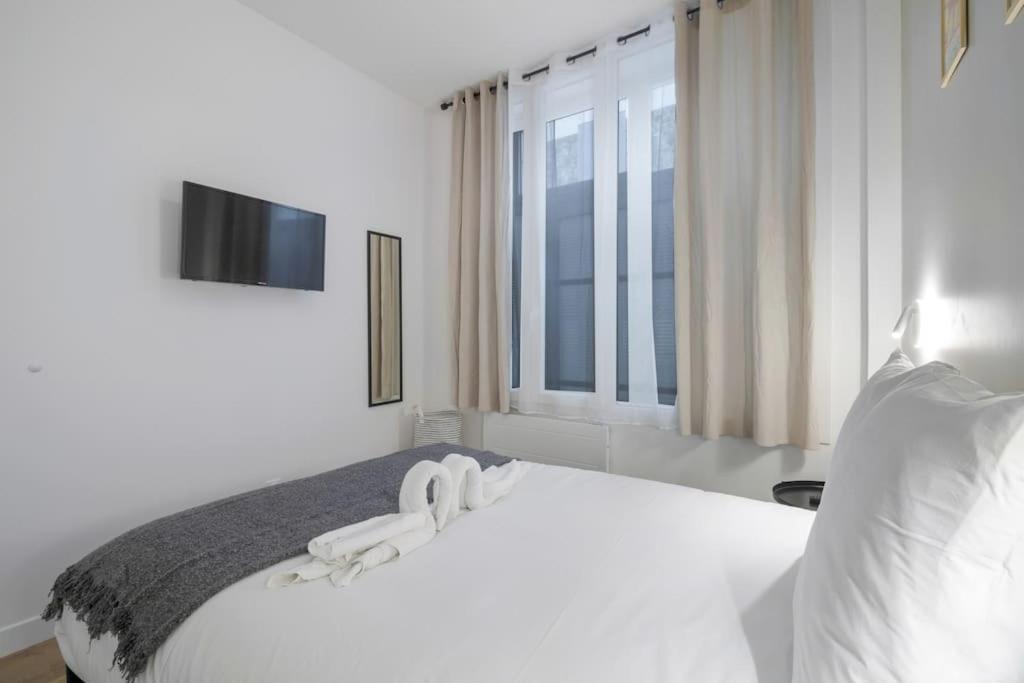 02.appart 4pers#1 Bedroom#pigalle#opera#paris 9 Paris