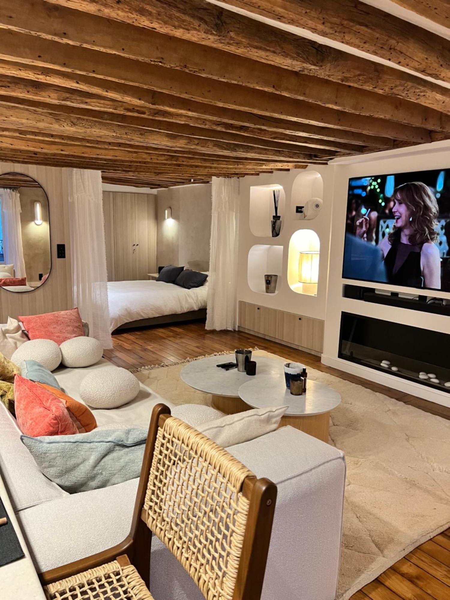 Luxe Louvre Apartamento *