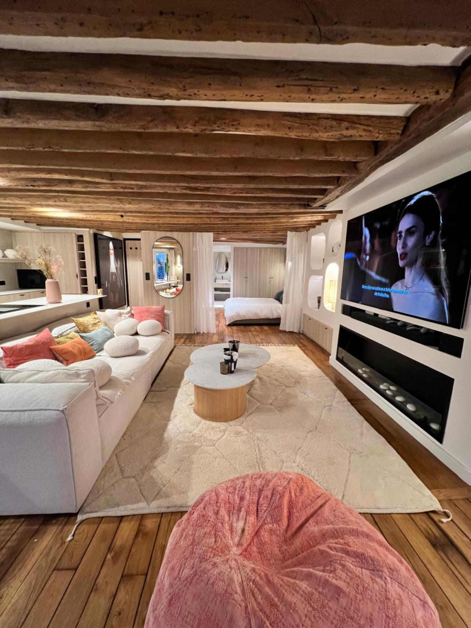 Luxe Louvre Apartamento *