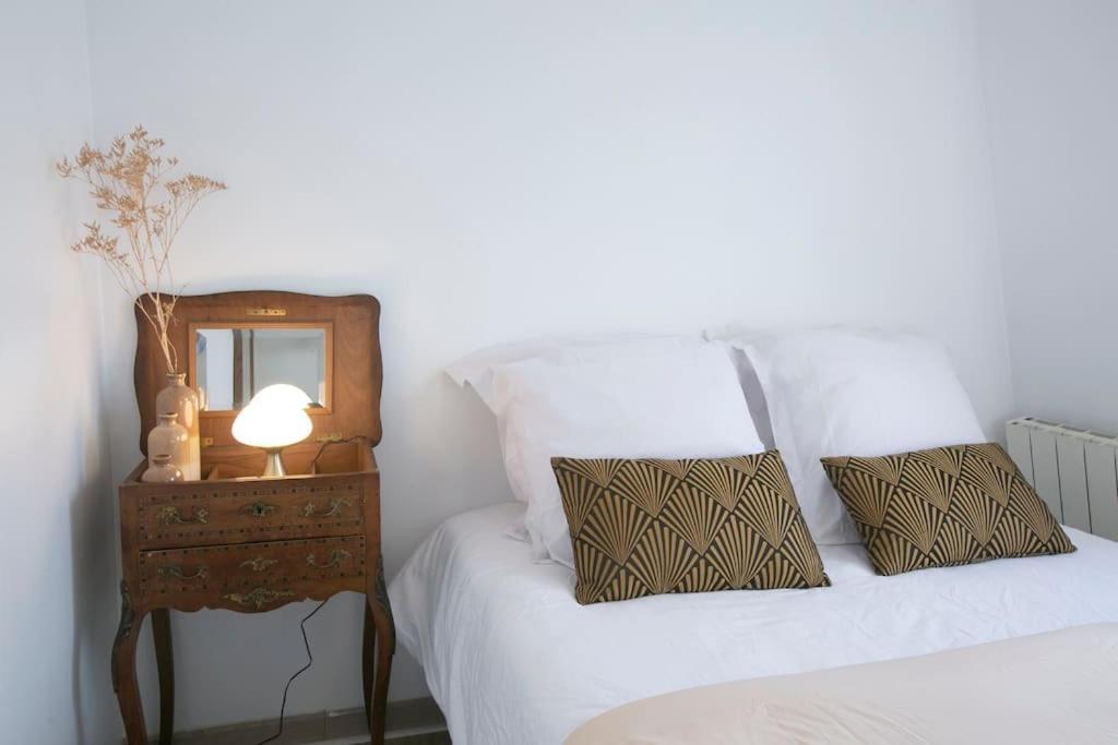 Heavenly & Cozy Parisian Flat - Place Voltaire