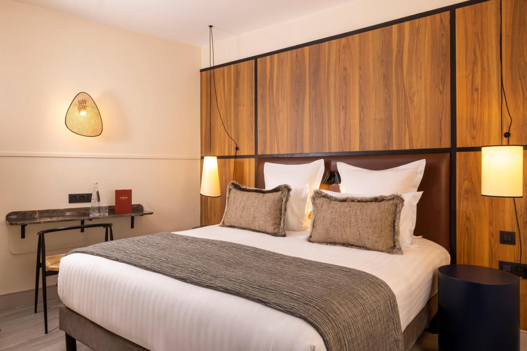 Hotel Toujours &