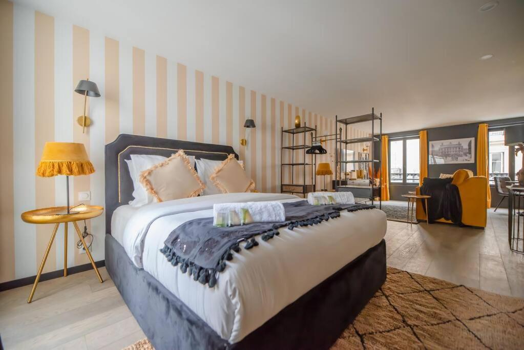 Monsieur Montmartre - Moulin Rouge Apartamento *