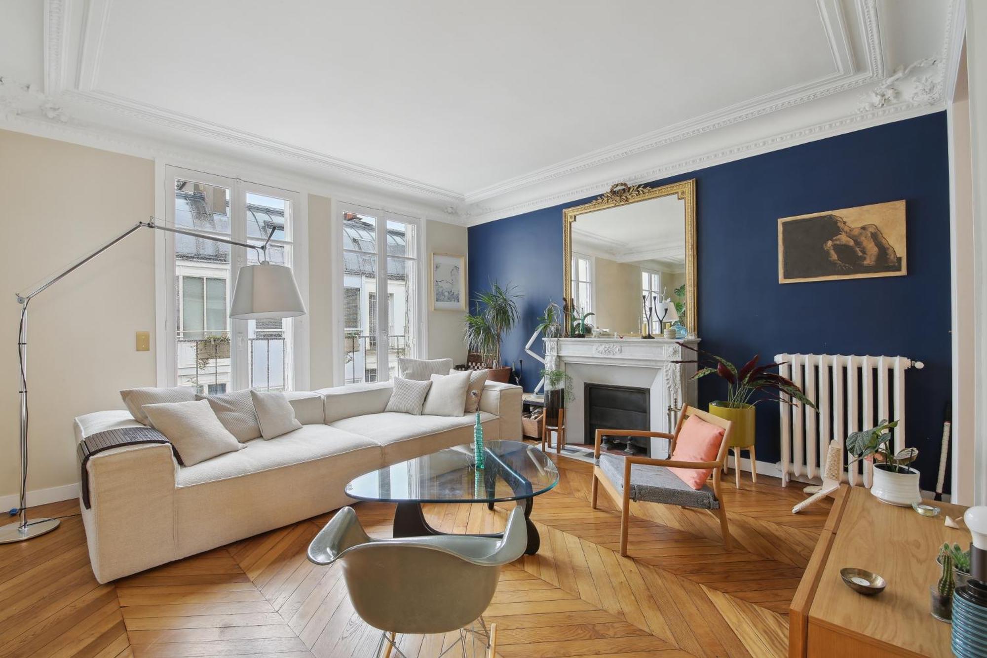 Familial 7 Personnes -entre Opera Et Montmartre By Weekome Paris