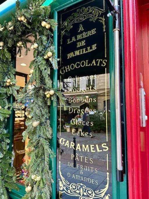 Magnifique Tour Eiffel / Rue Cler * Paris