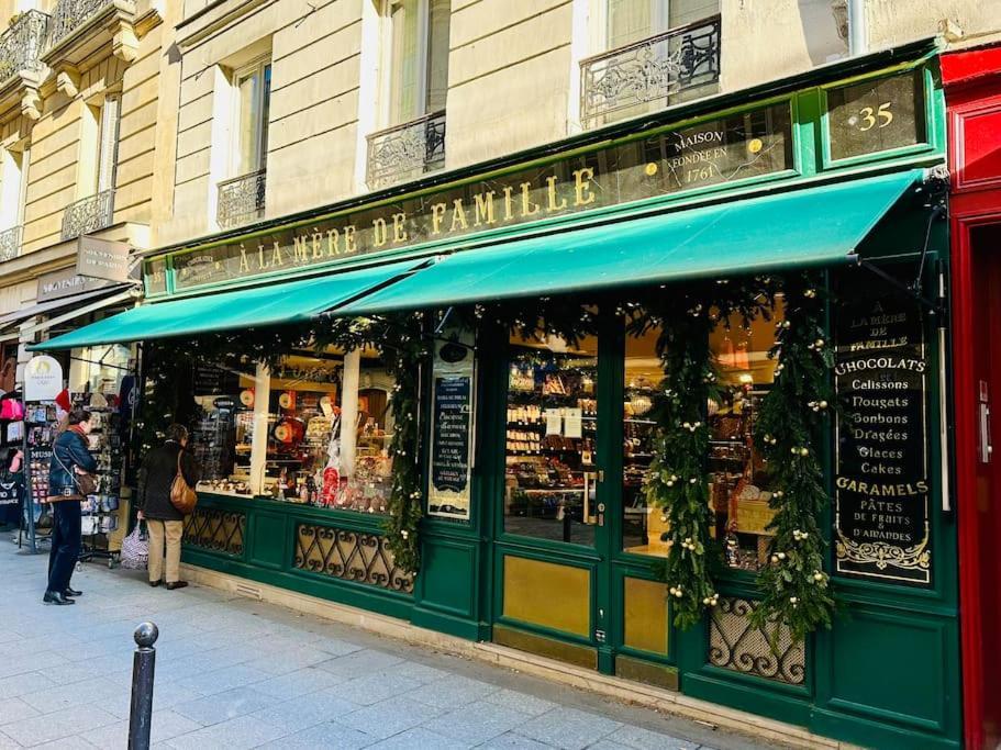 Magnifique Tour Eiffel / Rue Cler Paris