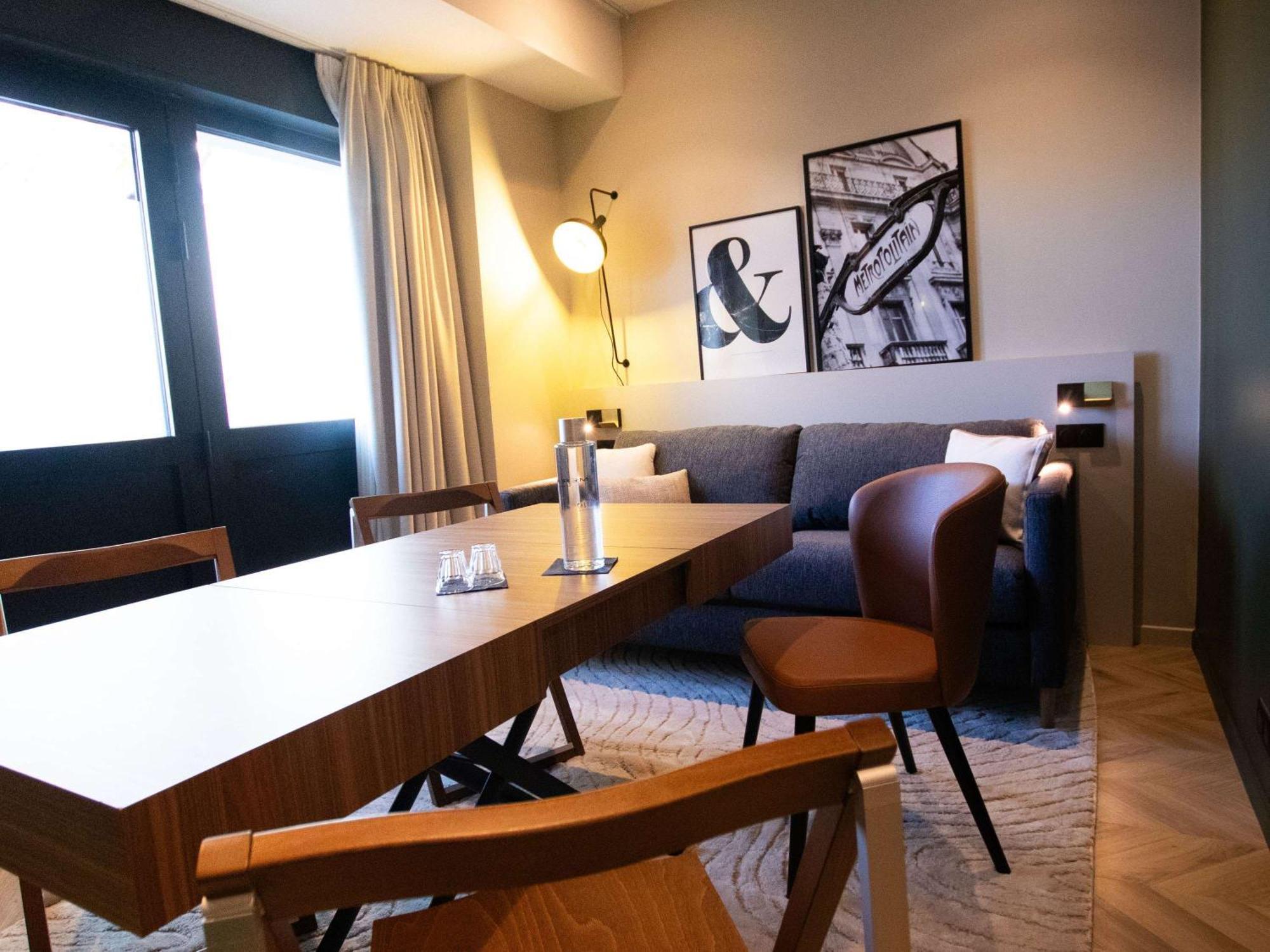 Mercure Tour Eiffel Pont Mirabeau Paris