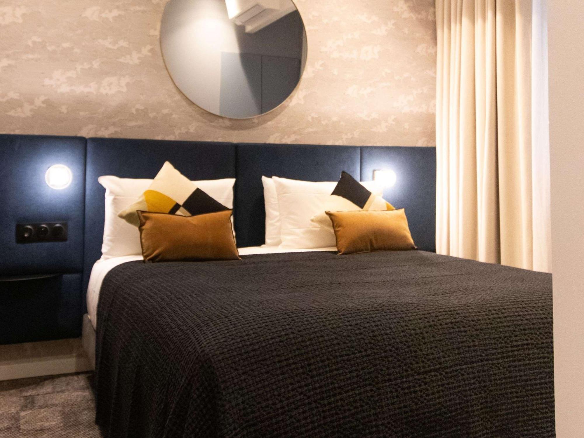 Mercure Tour Eiffel Pont Mirabeau Paris
