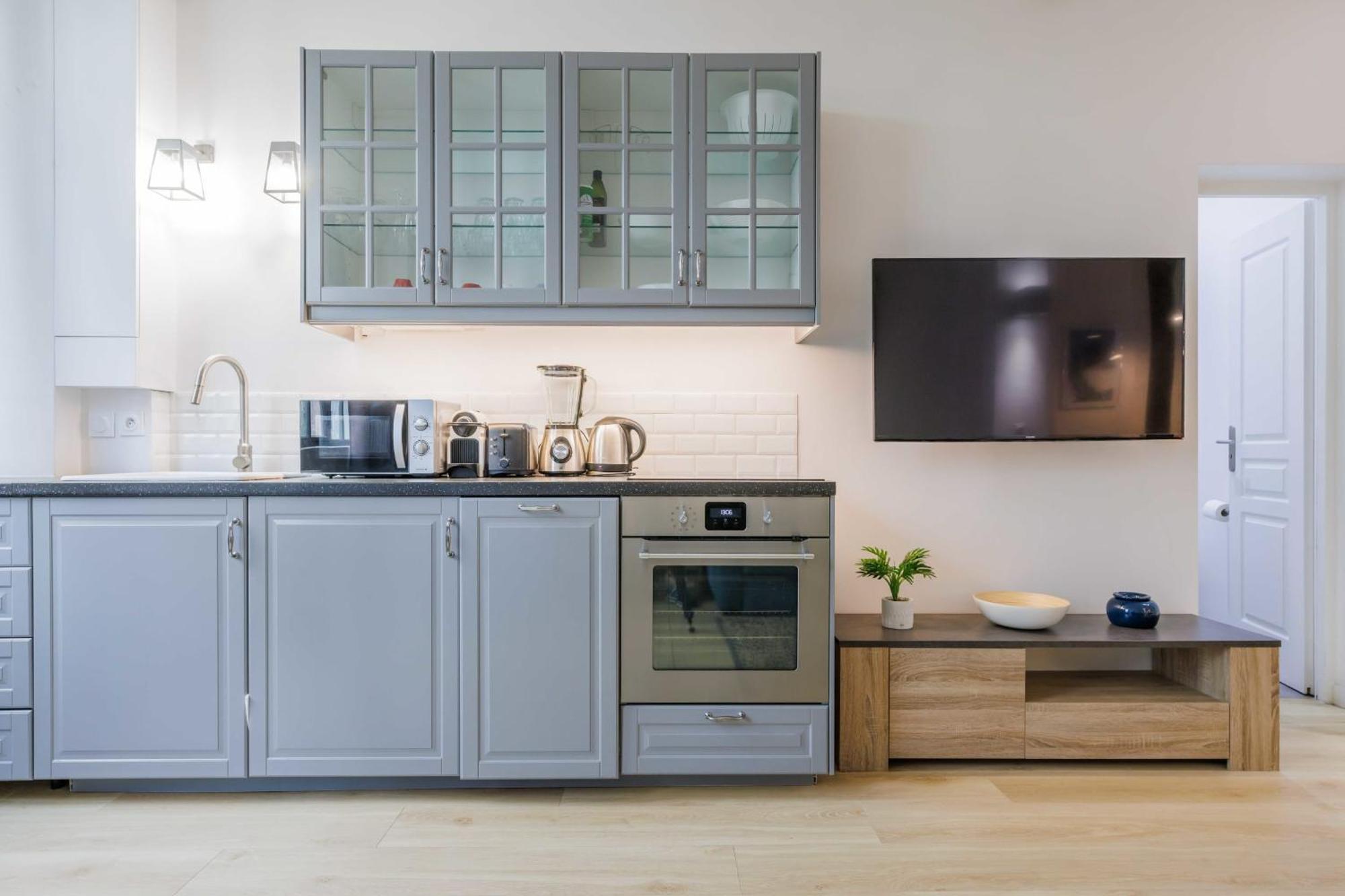 Apartment Near Republique