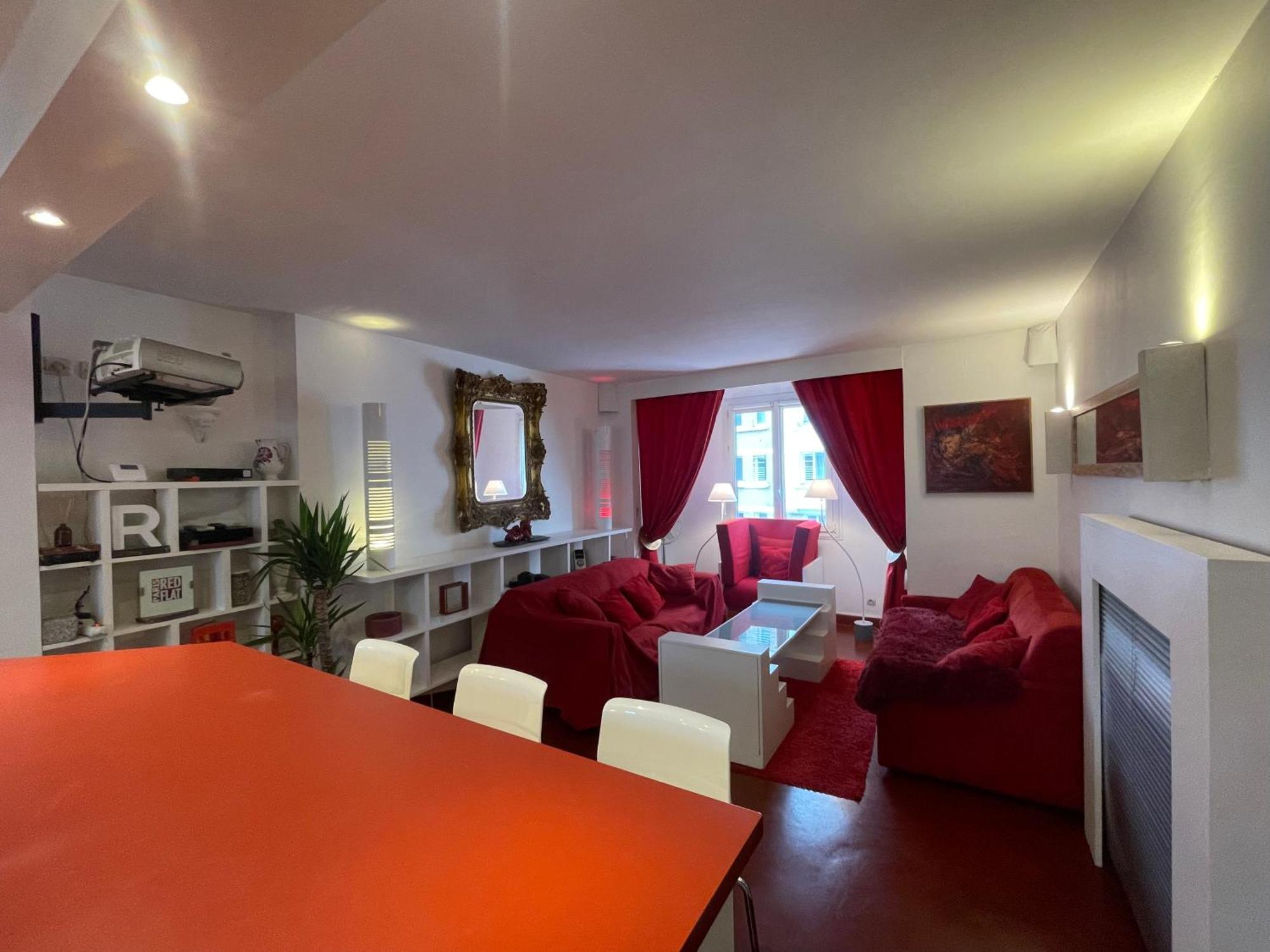 Apartment Red Flat Paris