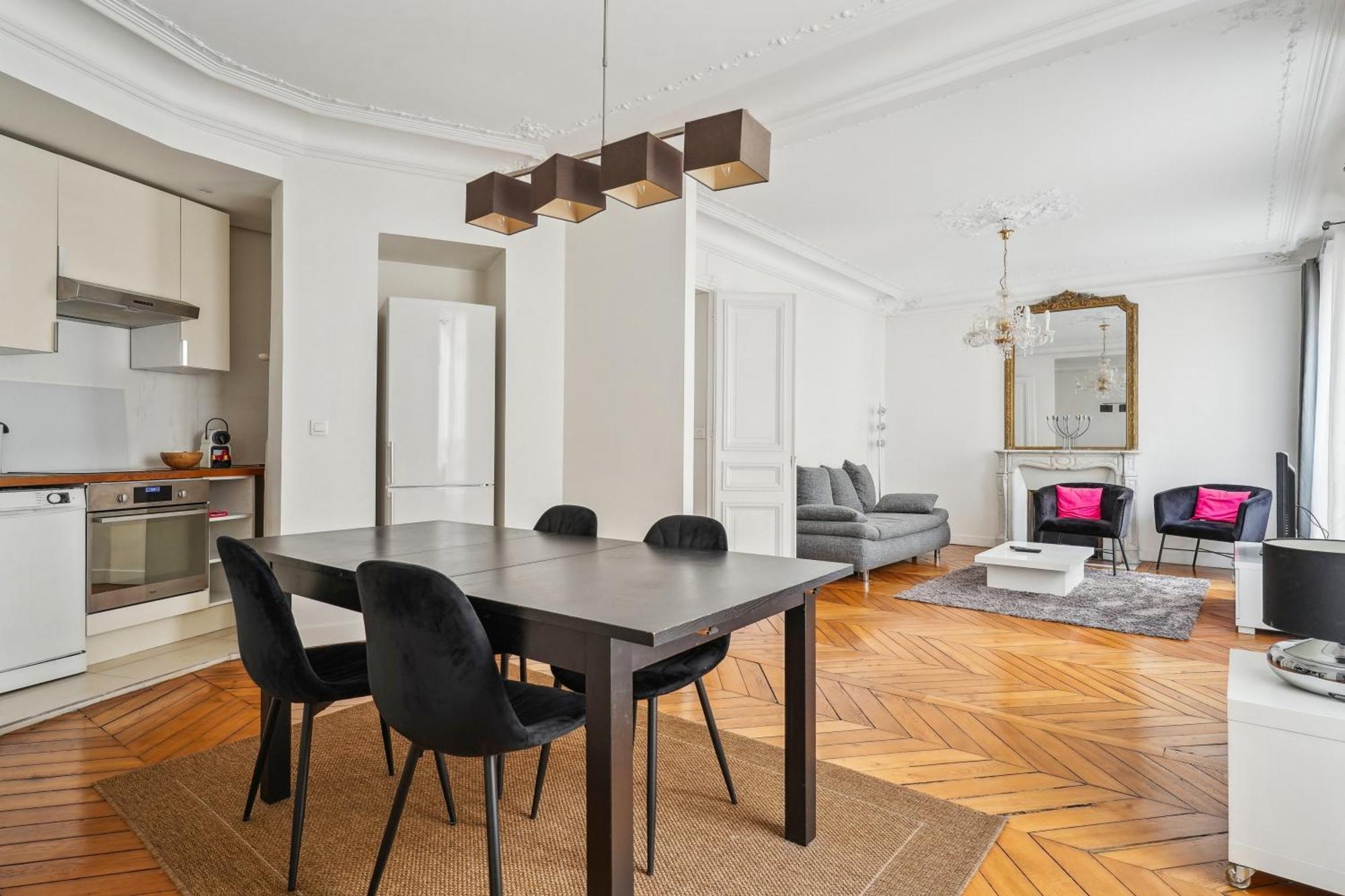 Luxury La Tour Apartment *