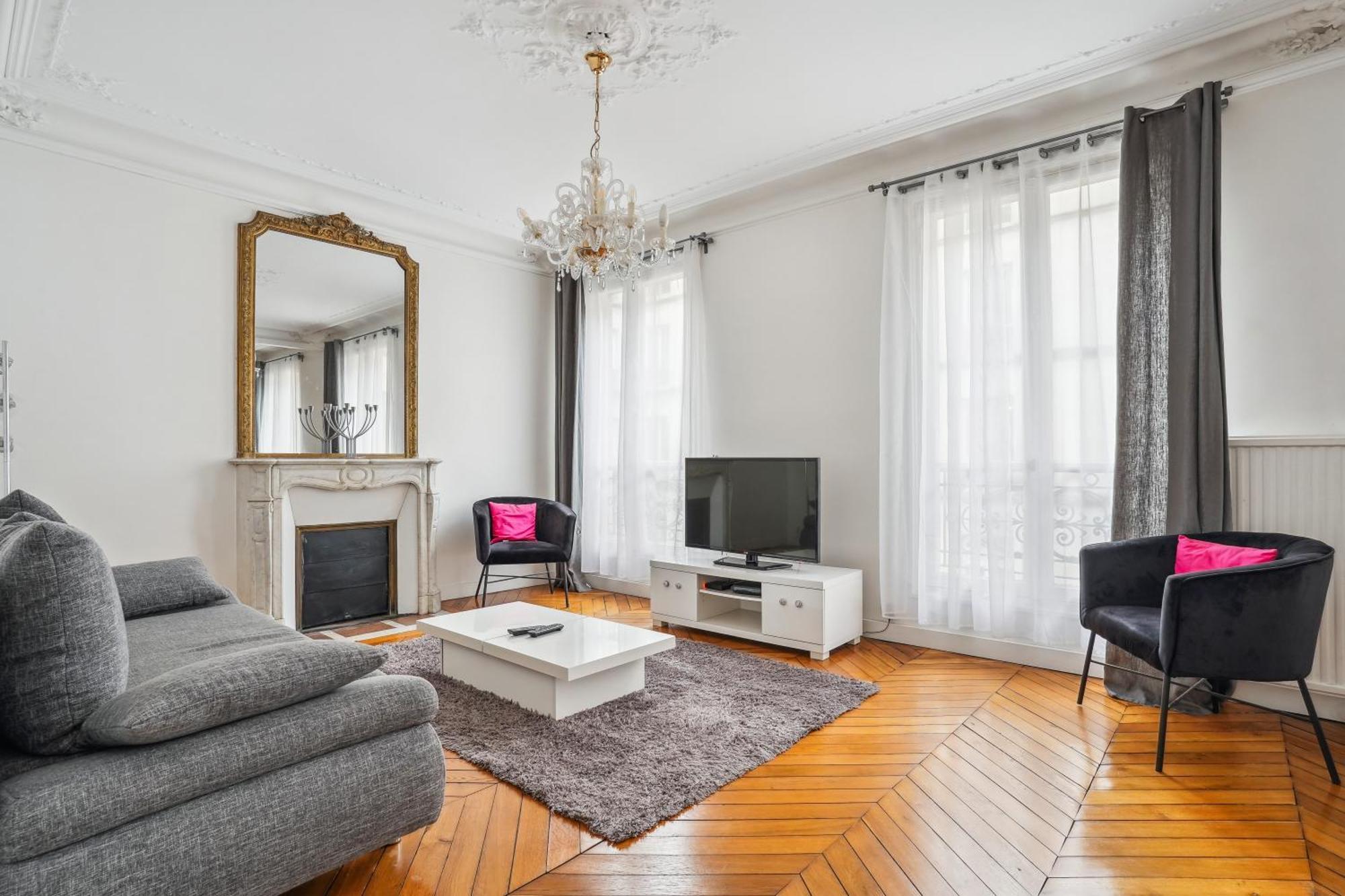 Luxury La Tour * Paris