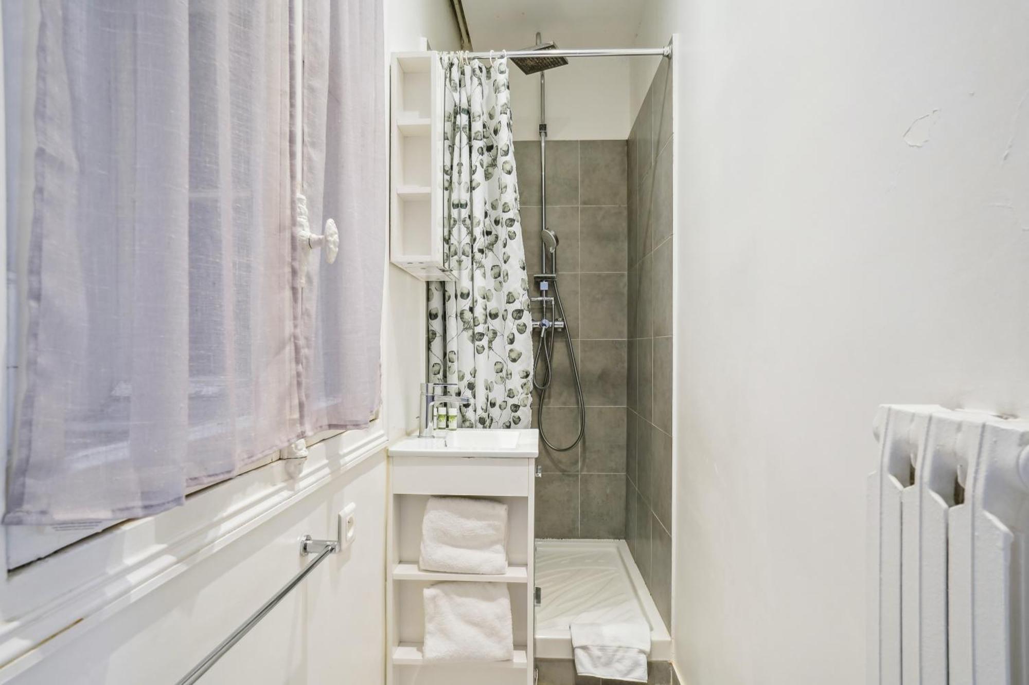Luxury La Tour Paris