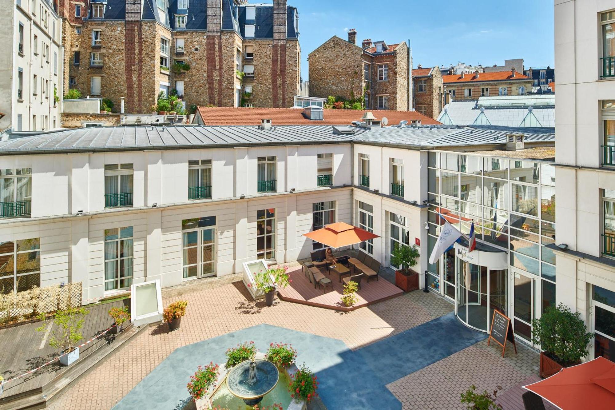 Bleues Modigliani Hotel 3*