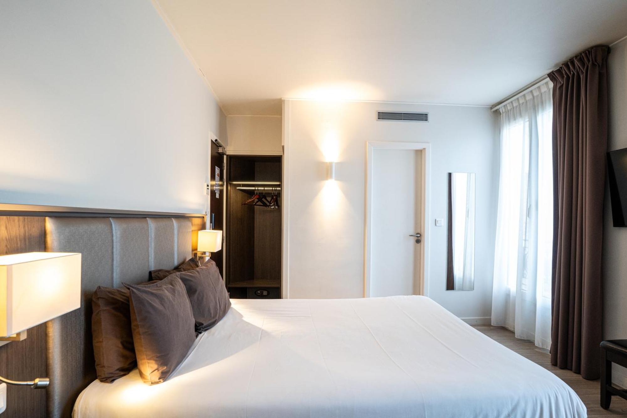 Hotel De Flore 3*