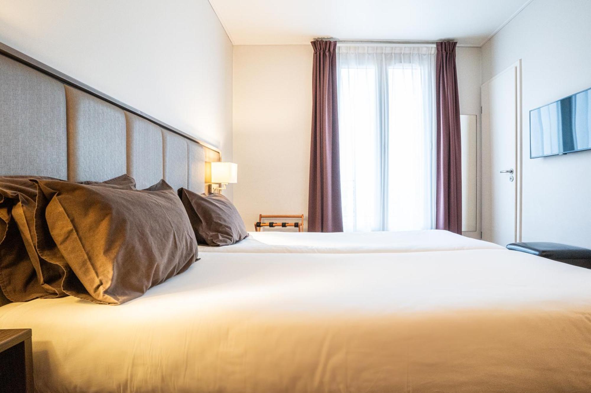 Hotel De Flore 3*