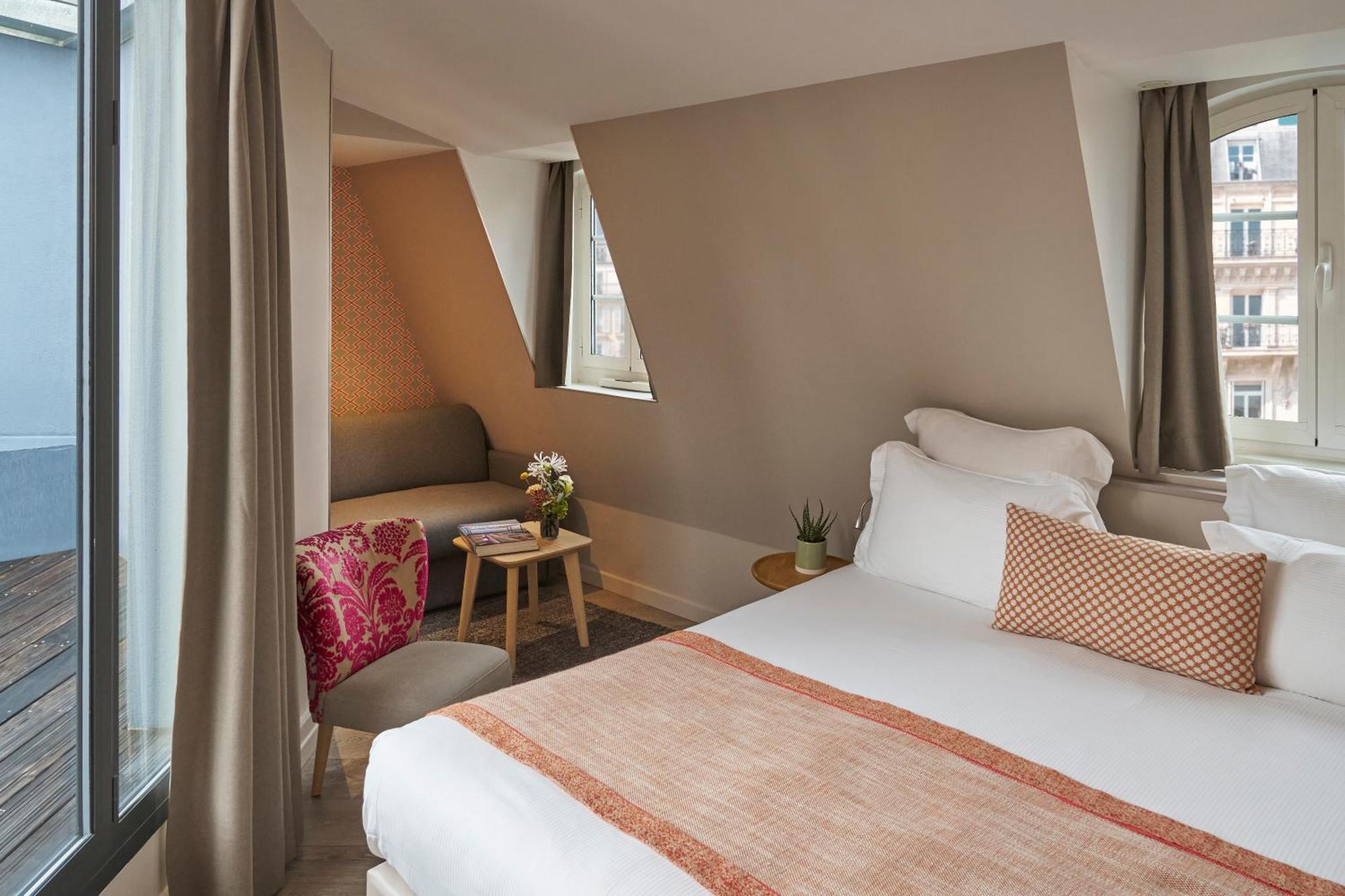 Vic Eiffel Hotel