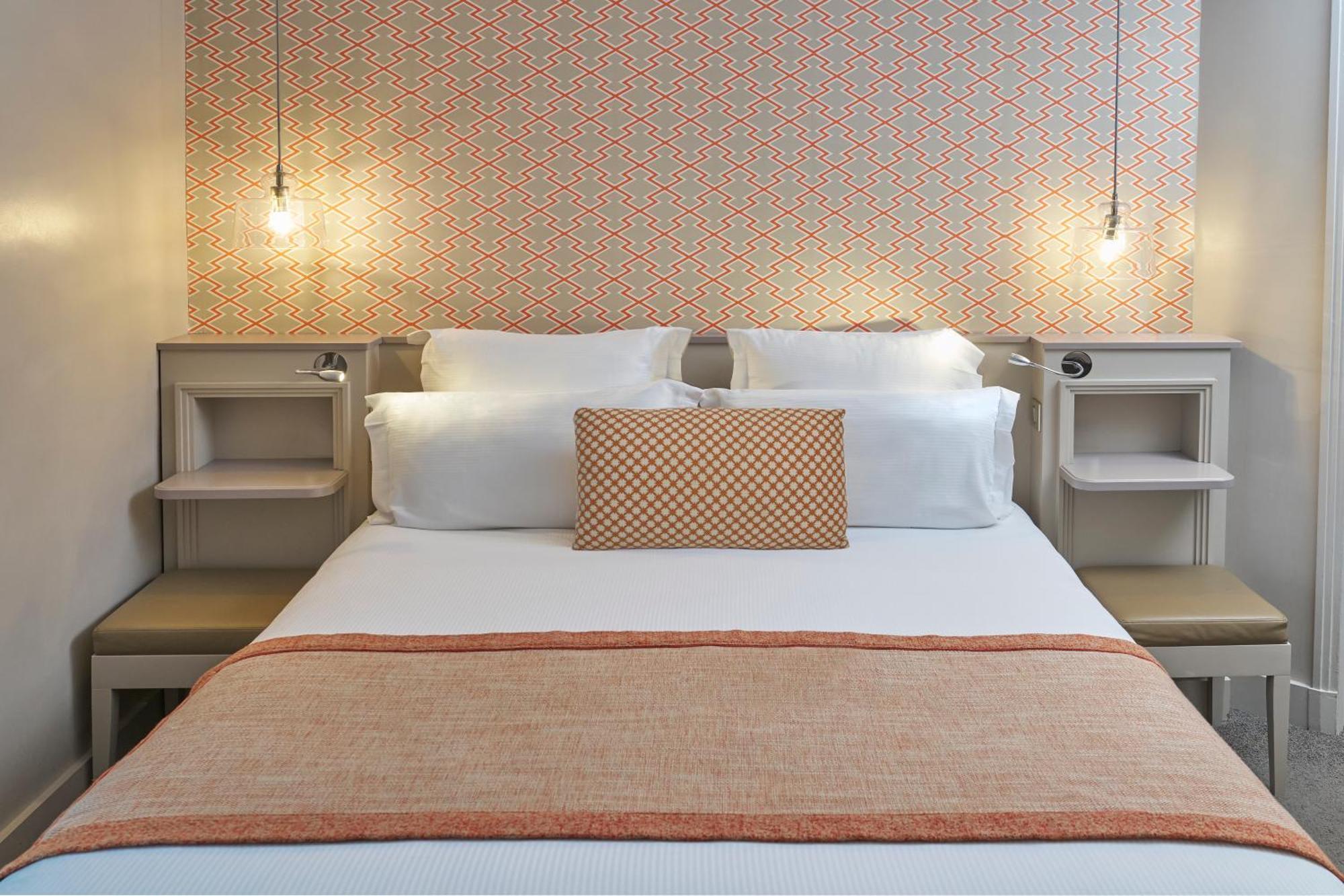 Vic Eiffel Hotel Paris
