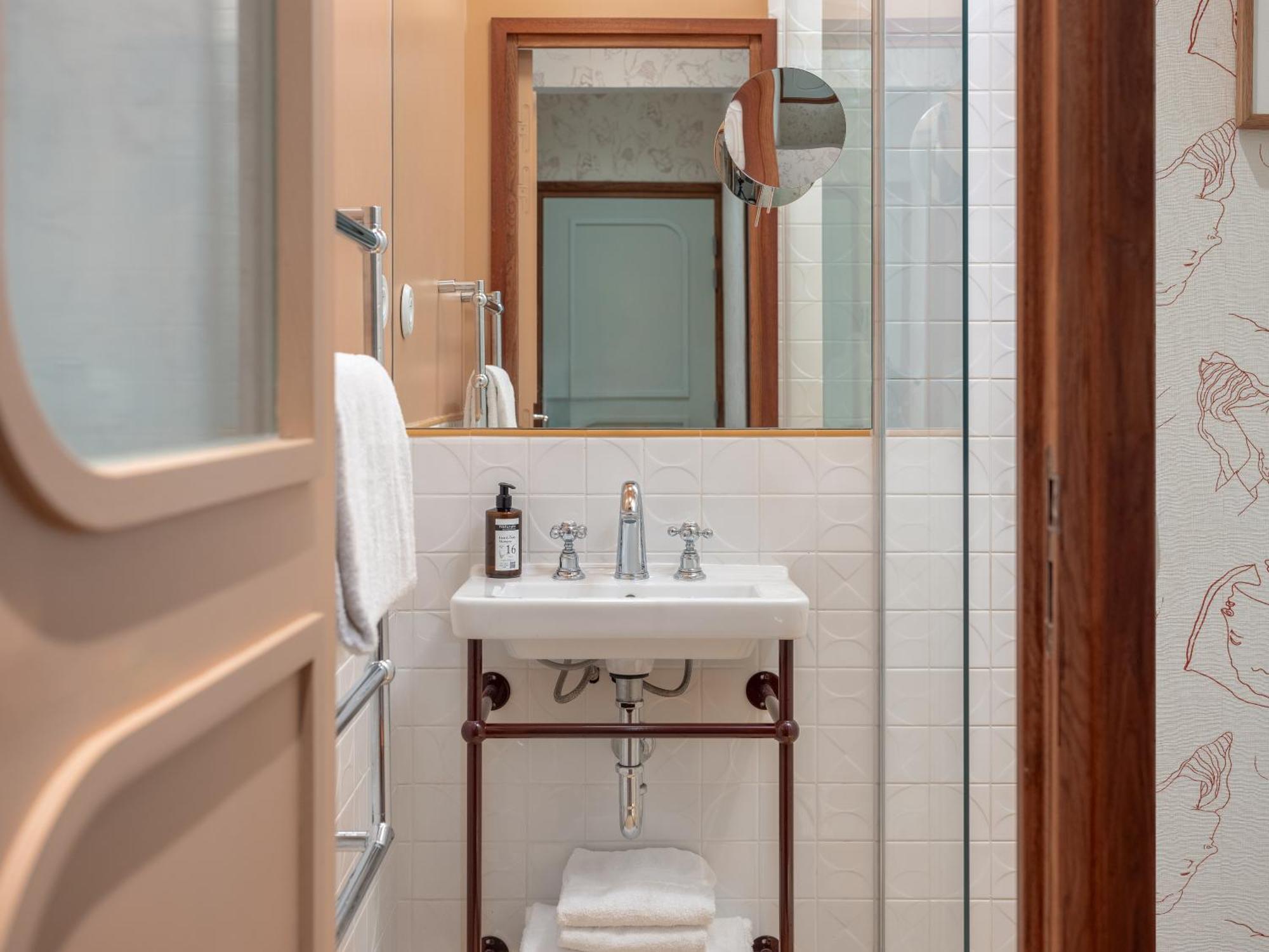 Hotel Saint-andre Des Arts 4*