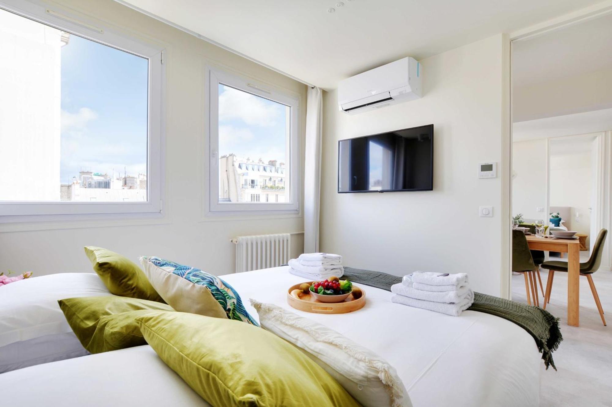Champs Elysees - Ponthieu Apartment *
