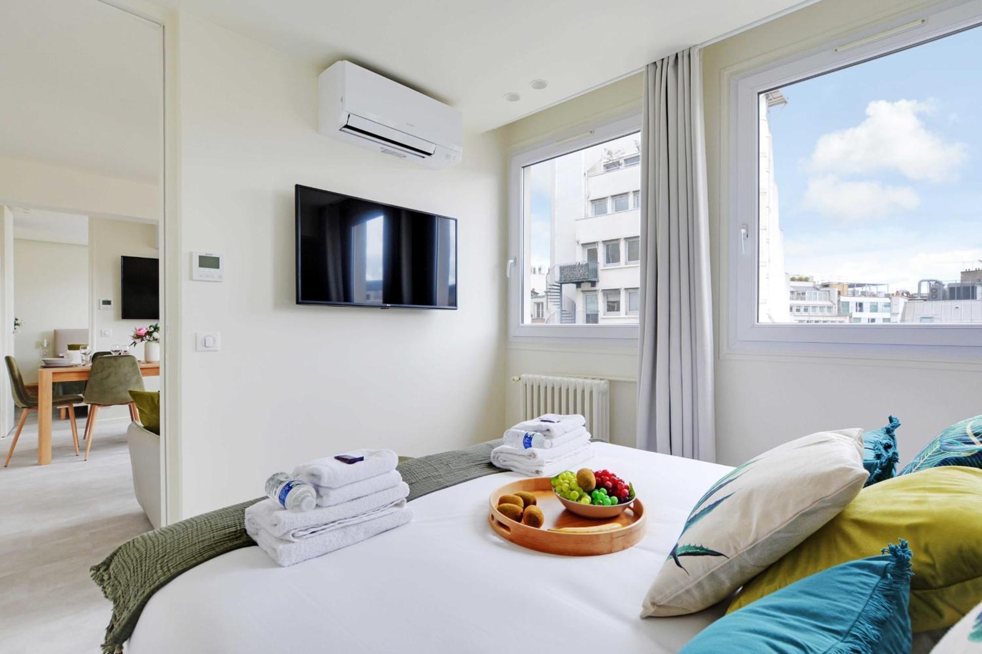 Champs Elysees - Ponthieu Apartment *