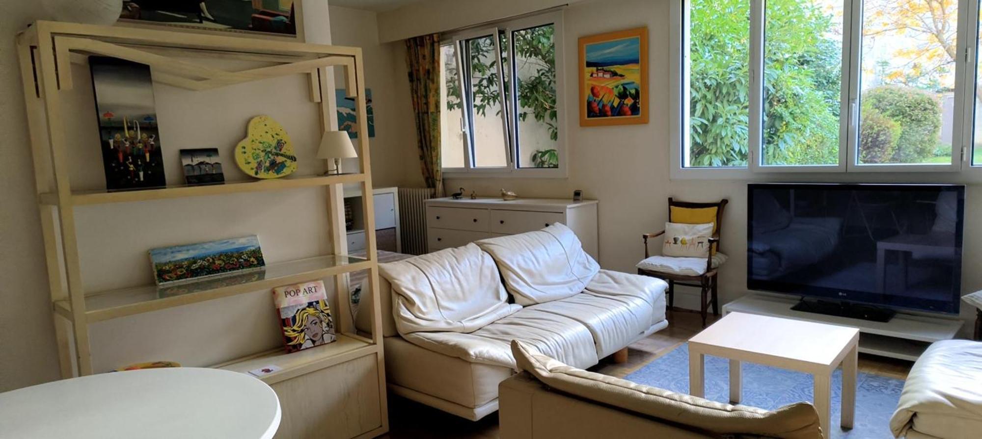 60 M Near Beaugrenelle * Paris